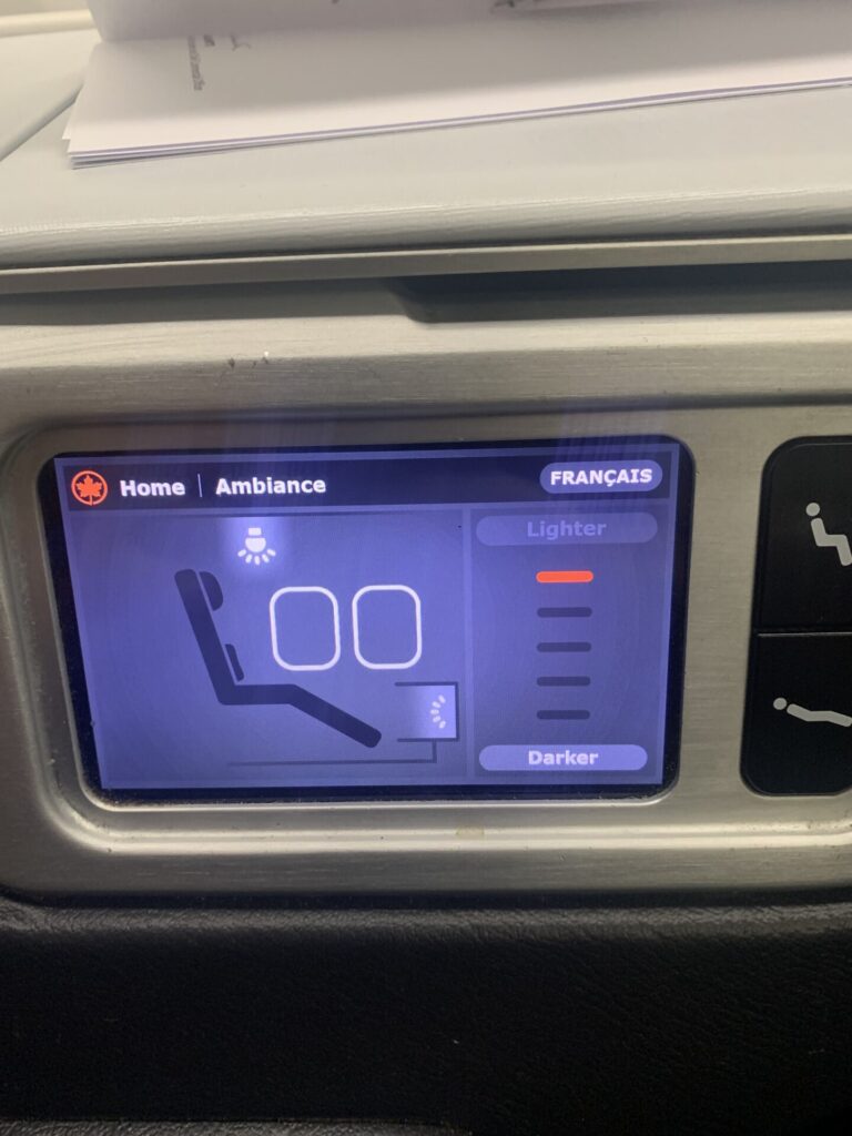 Neil Scrivener reviews Air Canada's Signature Class (Business Class) offering on board the Boeing 787.