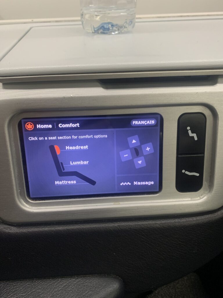 Neil Scrivener reviews Air Canada's Signature Class (Business Class) offering on board the Boeing 787.