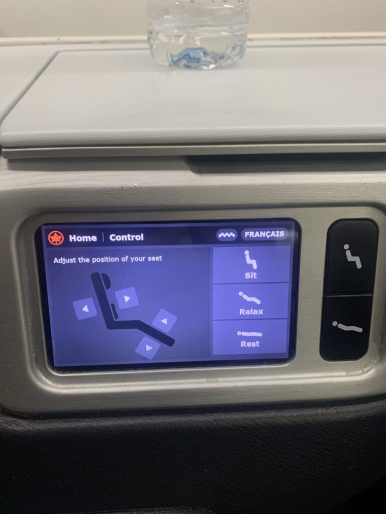 Neil Scrivener reviews Air Canada's Signature Class (Business Class) offering on board the Boeing 787.