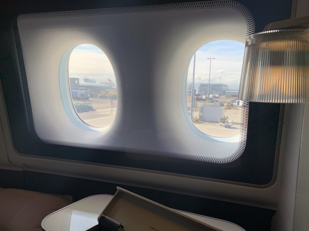 Neil Scrivener reviews British Airways' 'old' First Cabin on a flight from Heathrow to Seattle on the Boeing 777. 