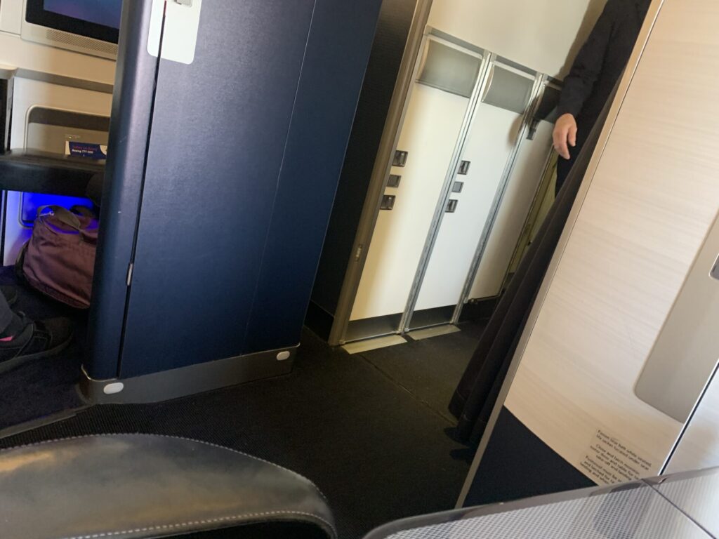 Neil Scrivener reviews British Airways' 'old' First Cabin on a flight from Heathrow to Seattle on the Boeing 777. 