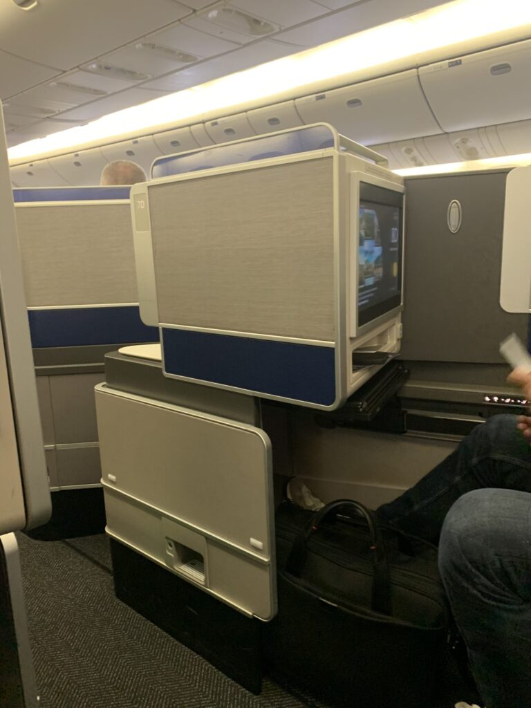 Neil Scrivener reviews United Airline's Polaris Business Class Seat, flying on the Boeing 777-200. 