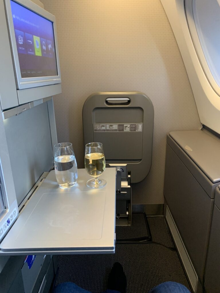 Neil Scrivener reviews BA269 in British Airways' Club World from London Heathrow (LHR) to Los Angeles (LAX).