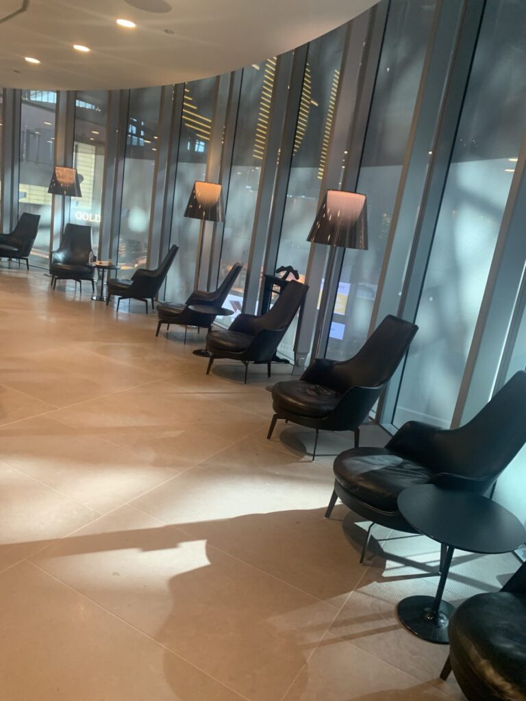 Neil Scrivener reviews the Priority Pass Al Maha Lounge at Doha Hamad International Airport, Qatar.