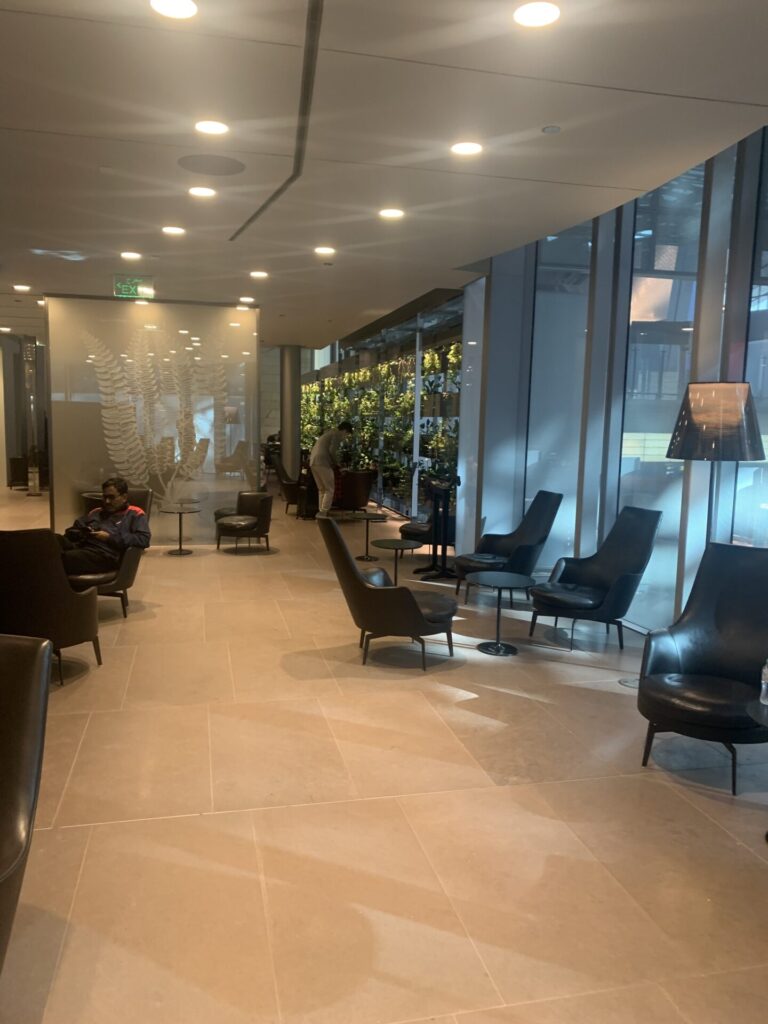 Neil Scrivener reviews the Priority Pass Al Maha Lounge at Doha Hamad International Airport, Qatar.