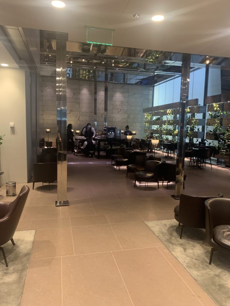Neil Scrivener reviews the Priority Pass Al Maha Lounge at Doha Hamad International Airport, Qatar.