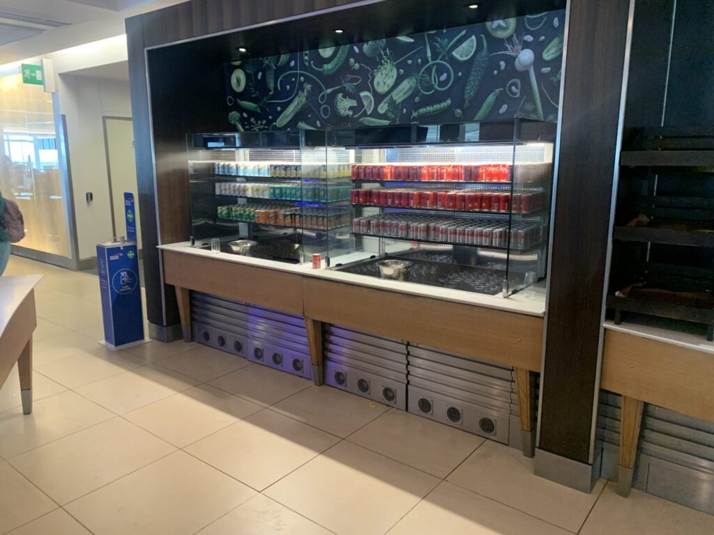 Neil Scrivener reviews the British Airways Galleries South Business Class Lounge at Heathrow's Terminal 5, available for OneWorld members.