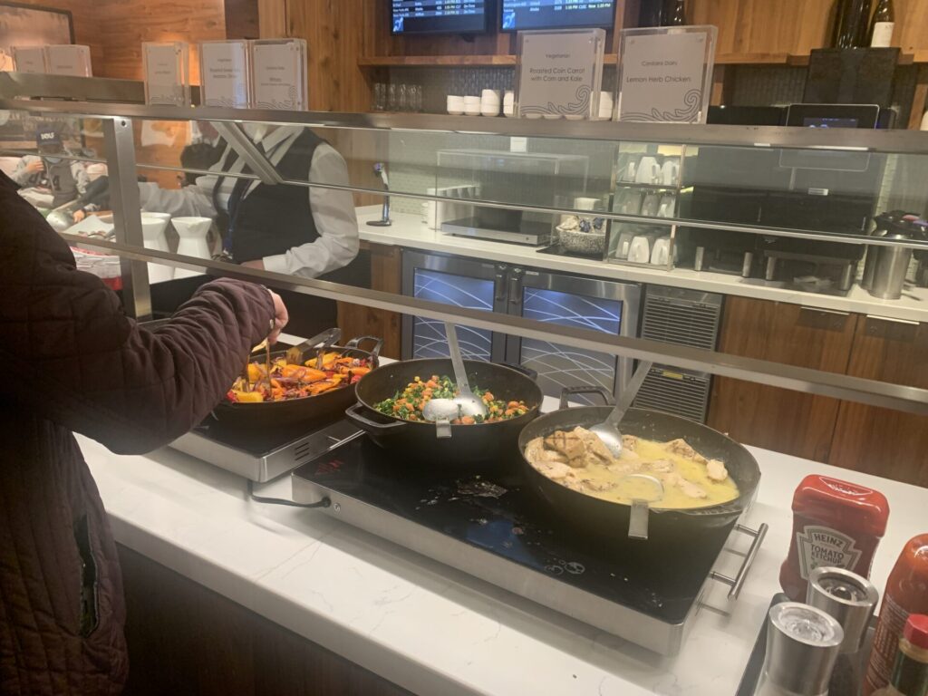 Flying Business reviews the American Express Centurion Lounge at B-Gates in Seattle-Tacoma Airport. Available to American Express Platinum Card holders.