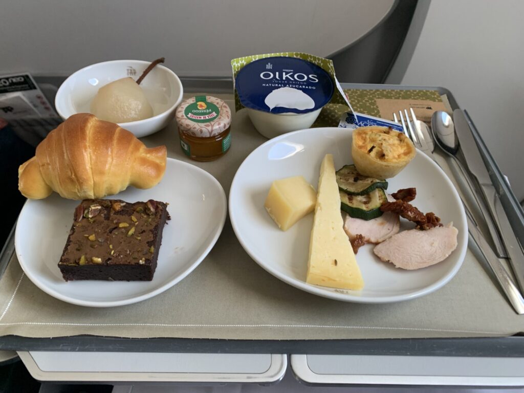 Neil Scrivener reviews TAP Portugal's in Business Class on flights to and from LondonHeathrow and Lisbon on the A320neo.