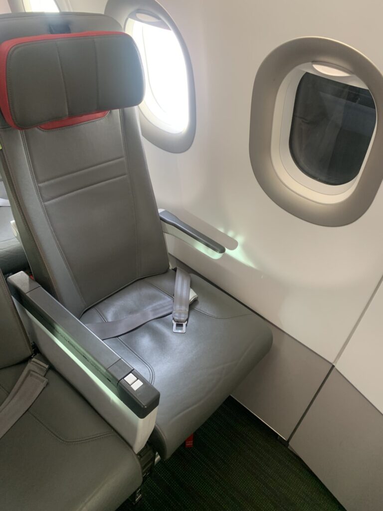 Neil Scrivener reviews TAP Portugal's in Business Class on flights to and from LondonHeathrow and Lisbon on the A320neo.