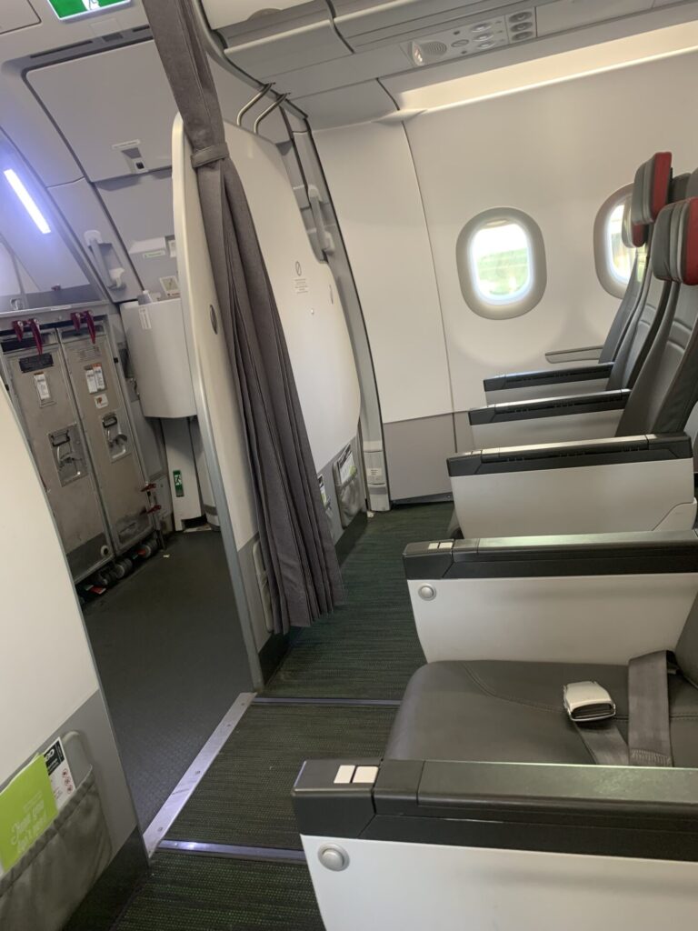Neil Scrivener reviews TAP Portugal's in Business Class on flights to and from LondonHeathrow and Lisbon on the A320neo.