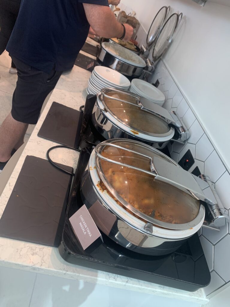 Flying Business reviews the 51st & Green Lounge in Dublin's US Pre-Clearance area, access for those flying Business Class with American Airlines, Delta Airlines, United Airlines and Aer Lingus.