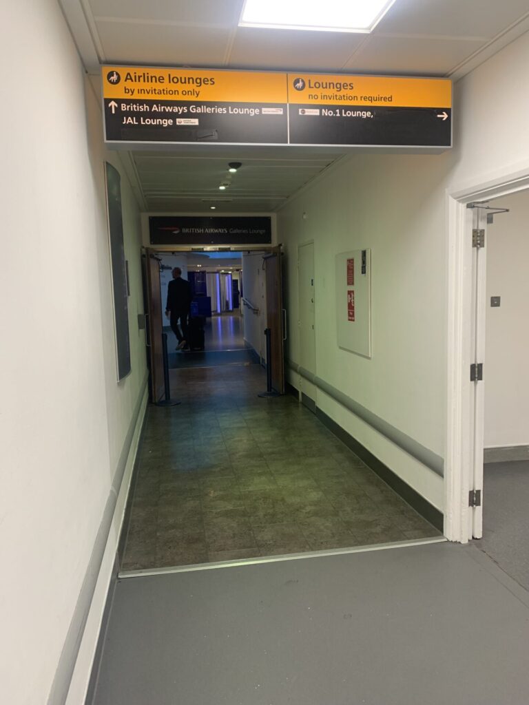 Neil Scrivener reviews the No1 Lounge at Heathrow's Terminal 3, with access via Priority Pass. 