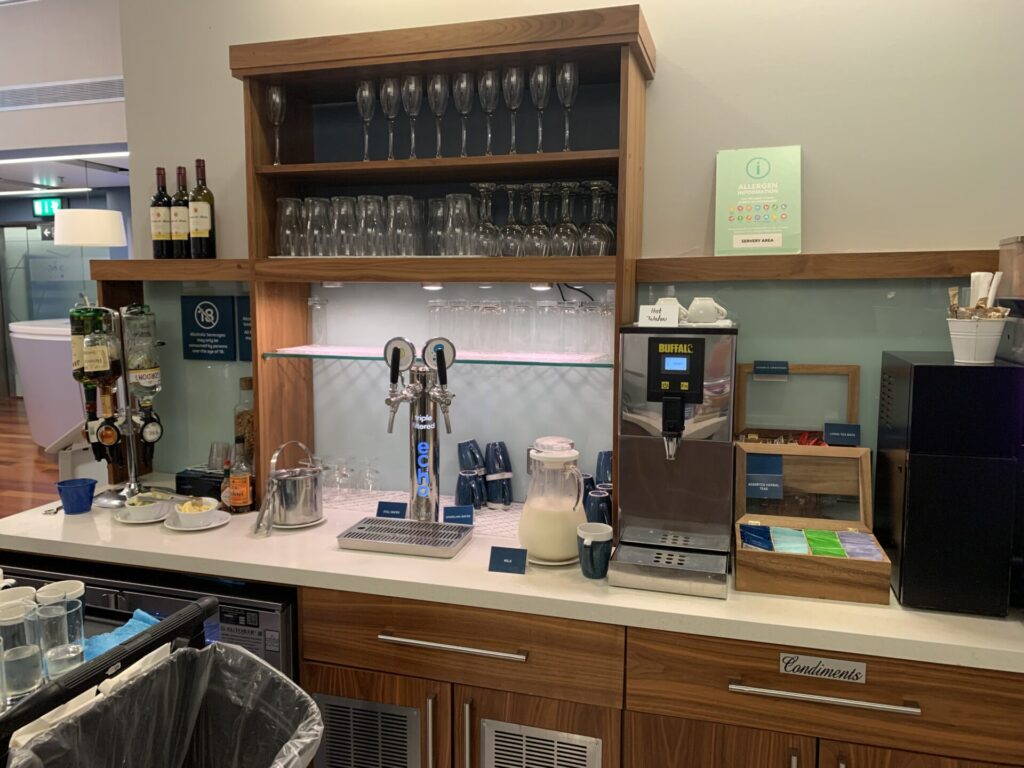 Flying Business reviews The Lounge in Dublin Airport's Terminal 2 - access for Priority Pass and American Express Members