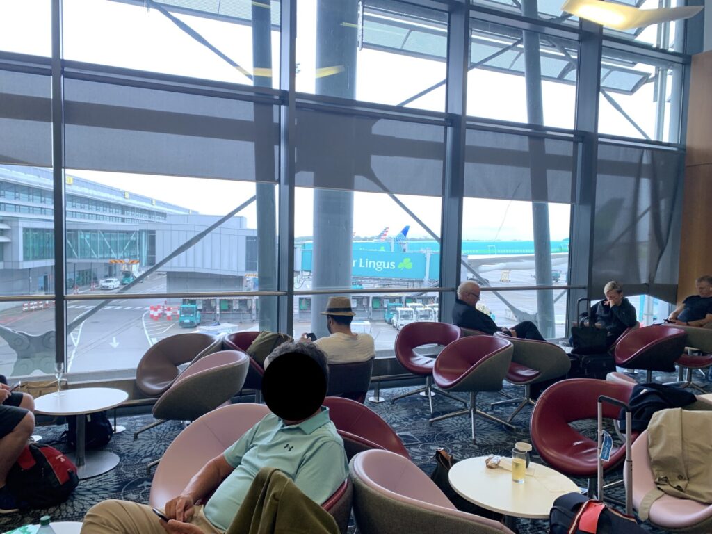 Flying Business reviews The Lounge in Dublin Airport's Terminal 2 - access for Priority Pass and American Express Members