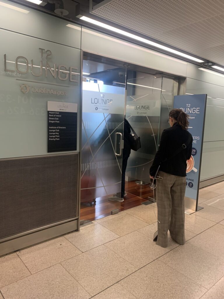 Flying Business reviews The Lounge in Dublin Airport's Terminal 2 - access for Priority Pass and American Express Members
