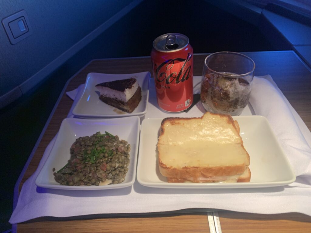 Flying Business reviews American Airlines AA142 from JFK to LHR, in Flagship Business on the Boeing 777-200ER.