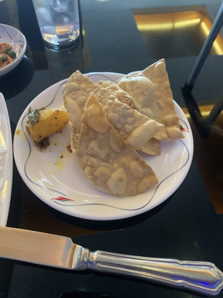 Flying Business reviews the Srilankan Airlines Serendib Lounge in Colombo's Bandaranaike International Airport in Sri Lanka.