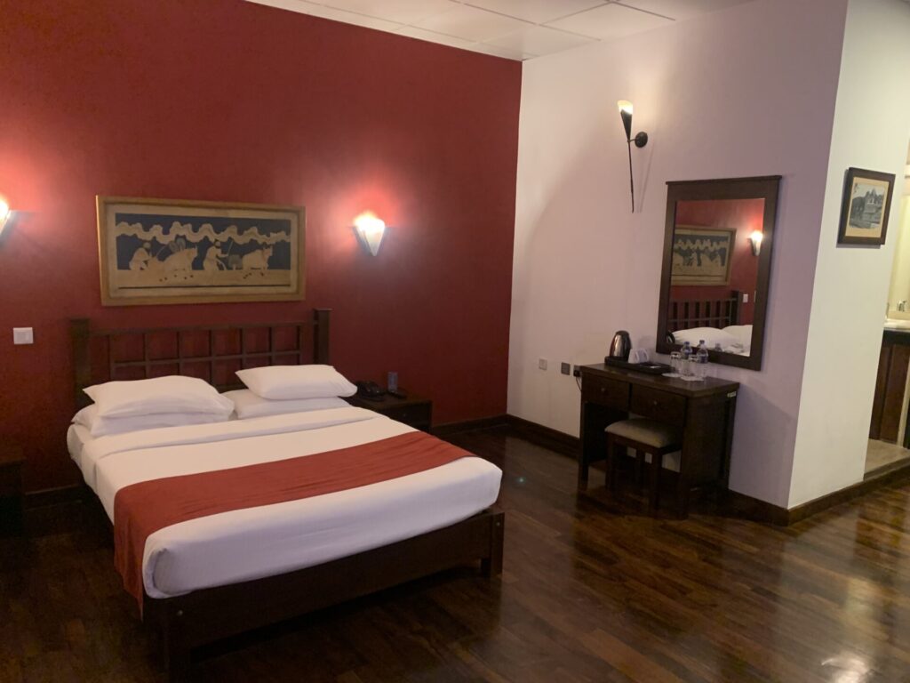 Flying Business reviews the Srilankan Airlines Serendiva Transit Hotel at Colombo's Bandaranaike Airport. 