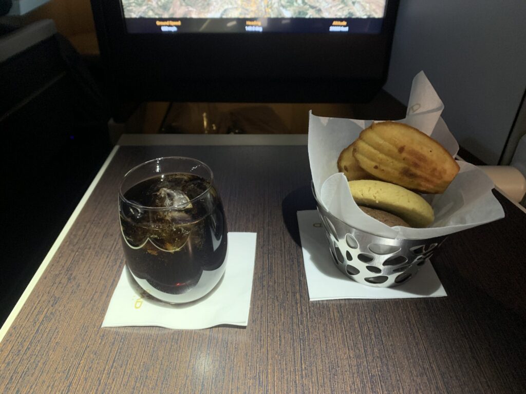 Neil Scrivener reviews a flight from Dublin to Abu Dhabi with Etihad on the EY42 787-9 in Business Class.