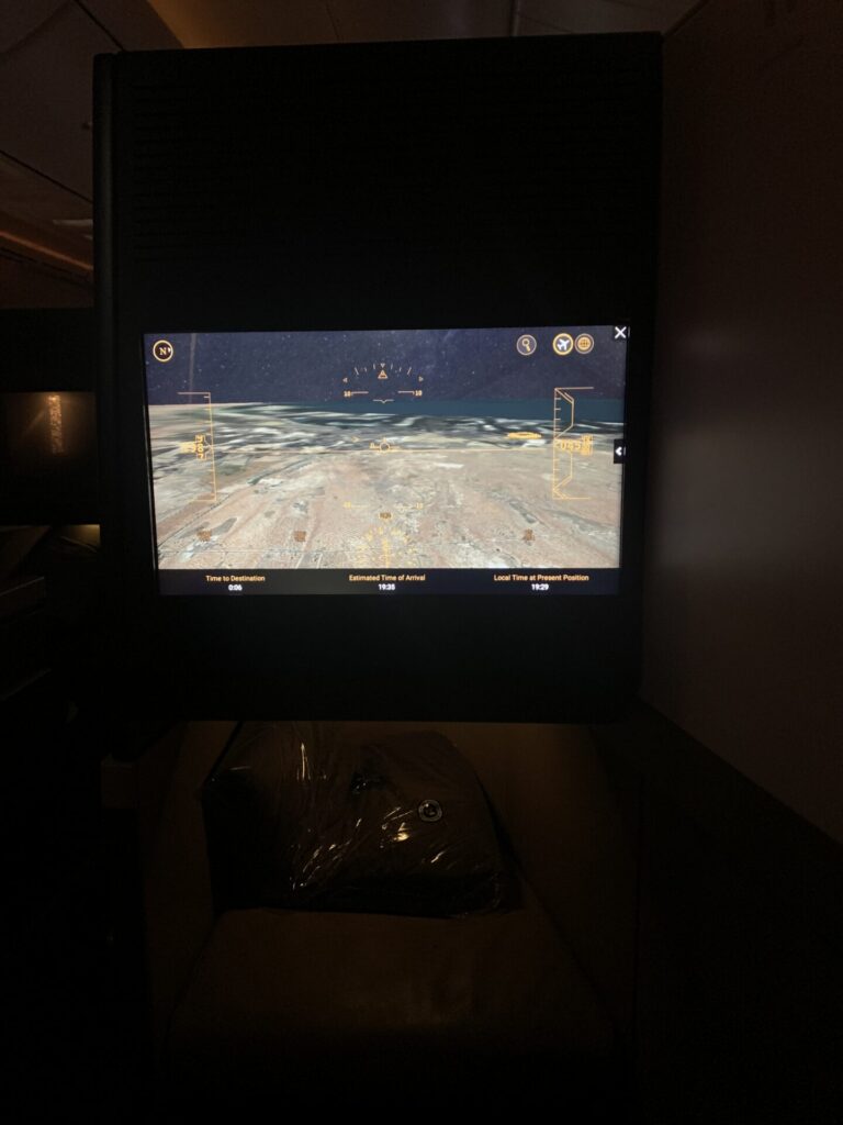 Neil Scrivener reviews a flight from Dublin to Abu Dhabi with Etihad on the EY42 787-9 in Business Class.