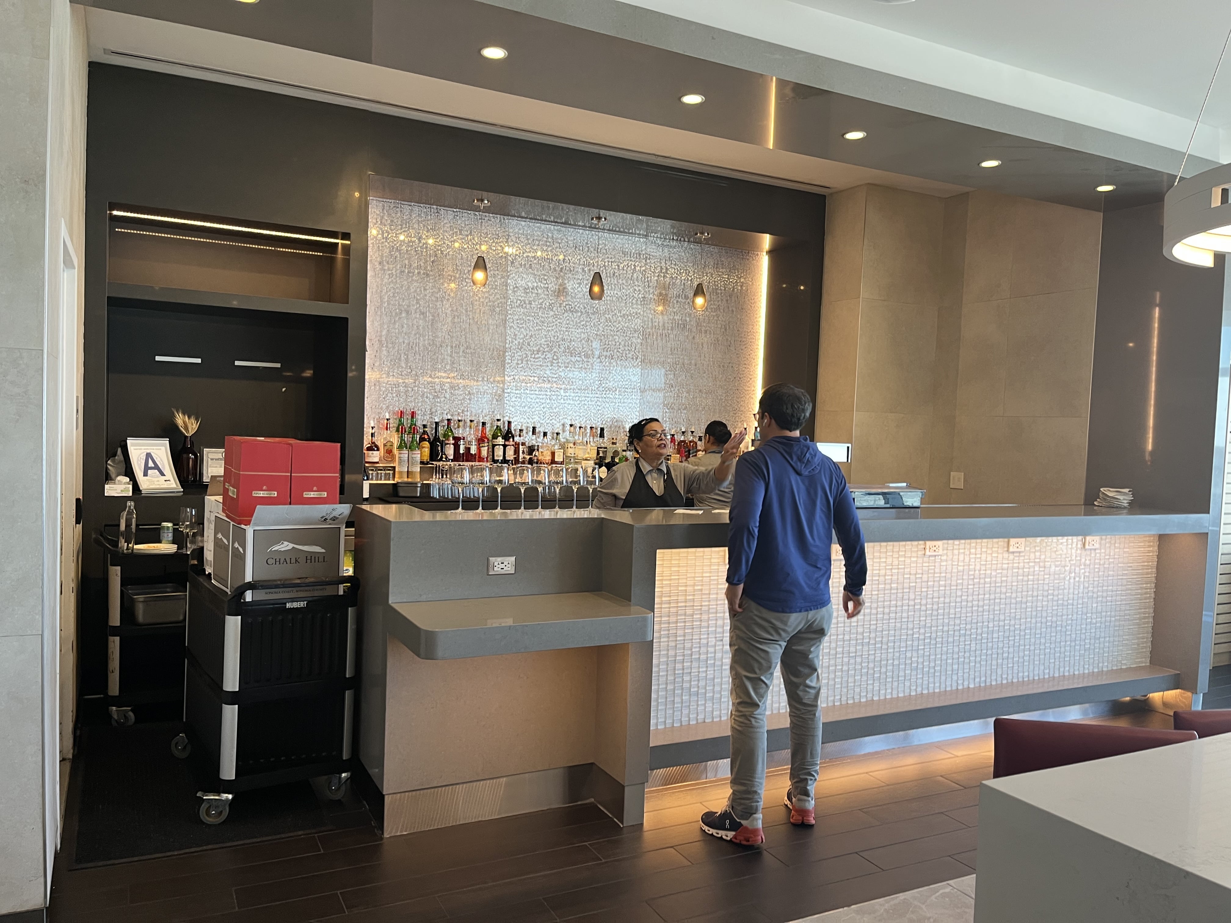 Neil Scrivener reviews The Greenwich Lounge in JFK's Terminal 8 (New York), available to those traveling Business Class.