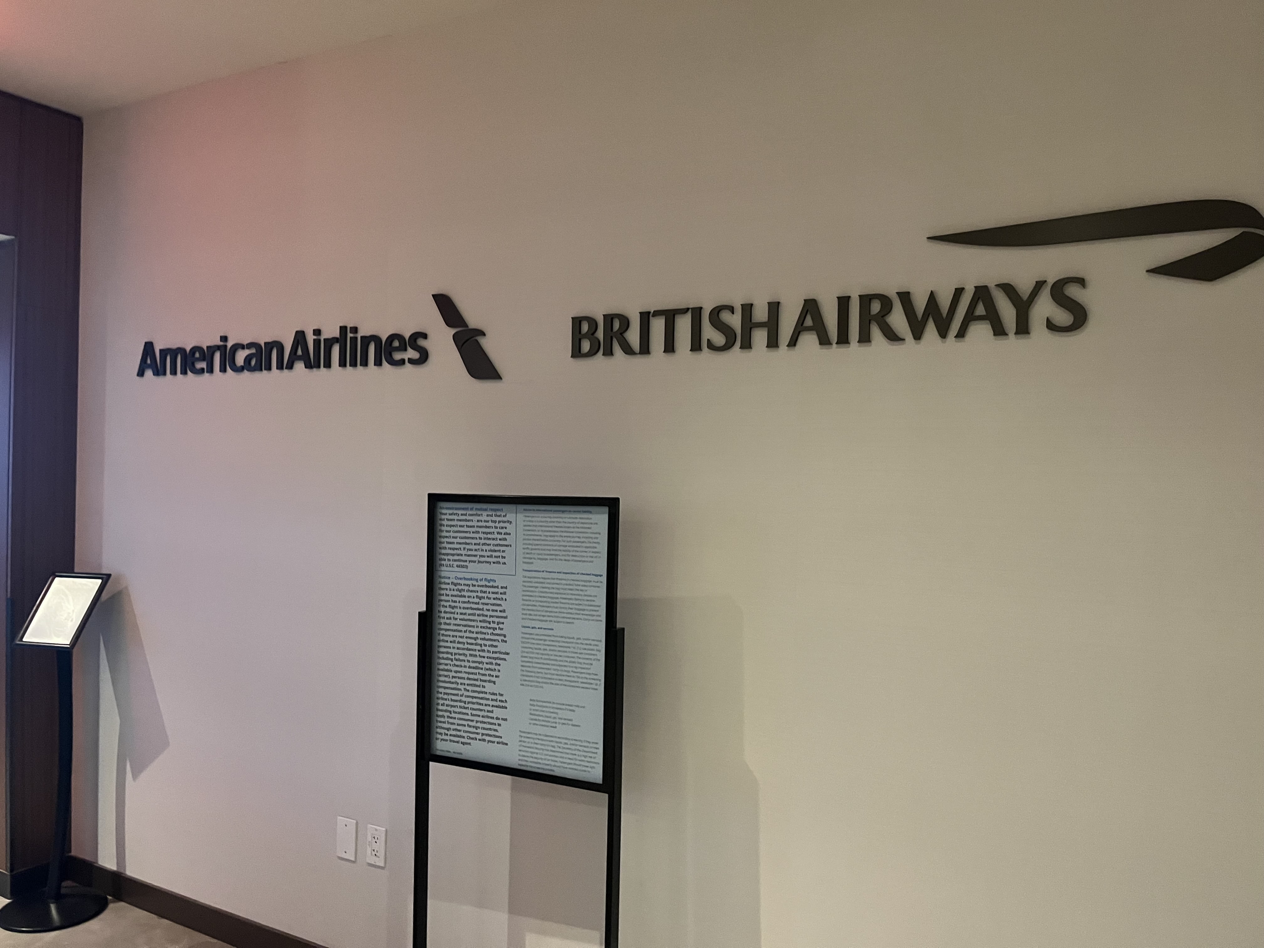 Neil Scrivener reviews the American Airlines/British Airways Soho Lounge in JFK's Terminal 8 - New York John F Kennedy Airport.