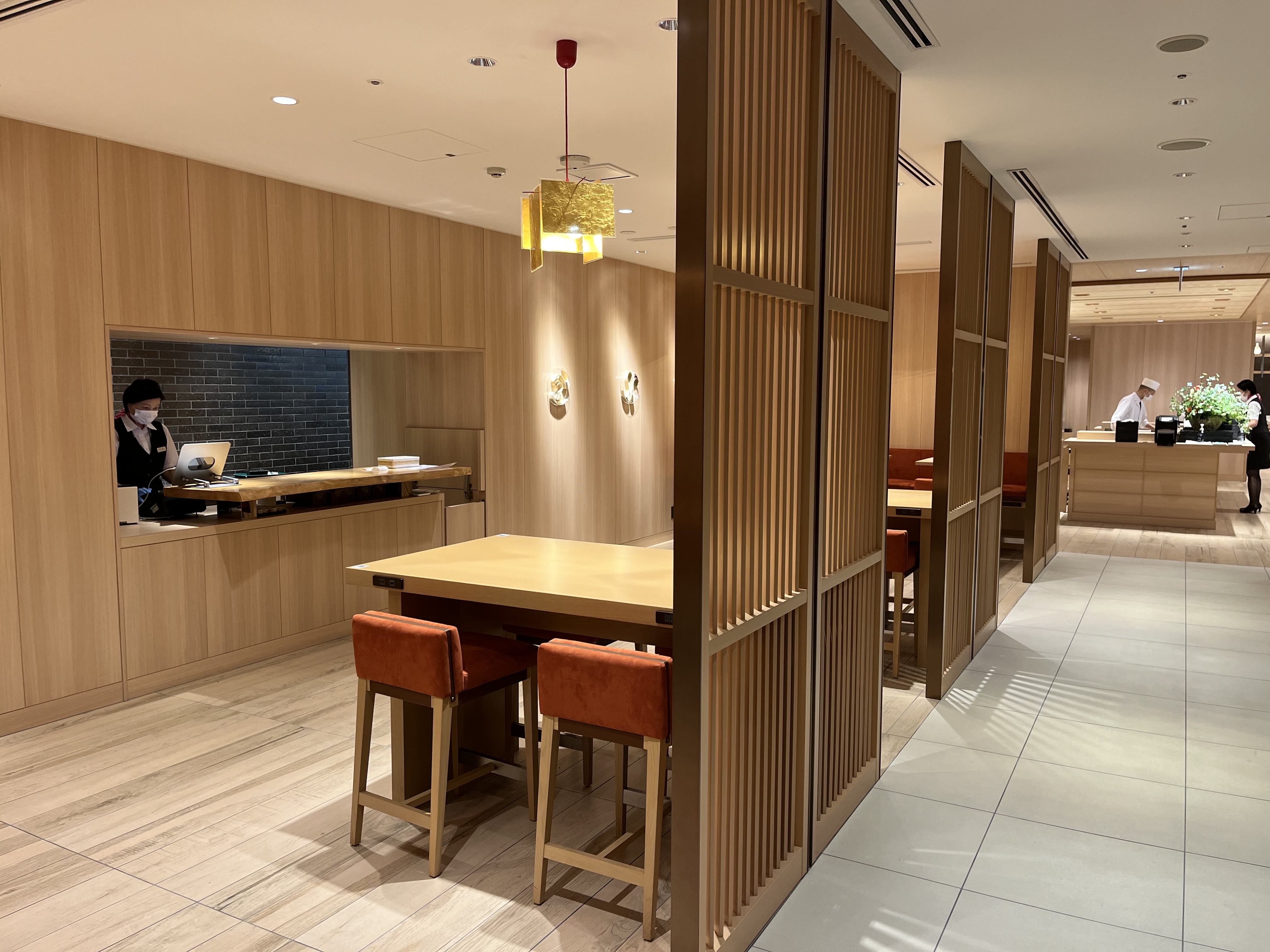 Neil Scrivener reviews the JAL First Lounge in Terminal 3 of Haneda's Tokyo Airport.