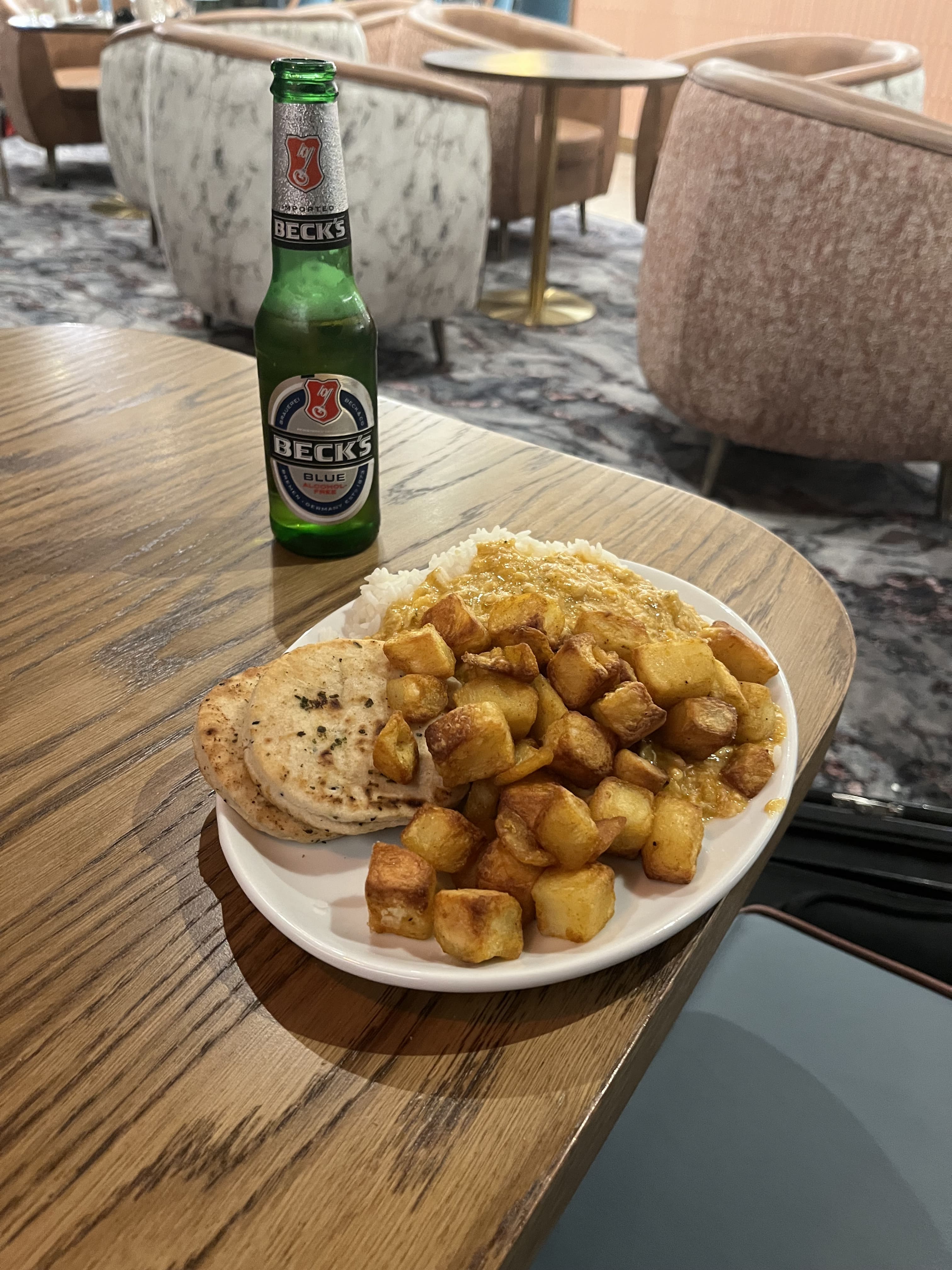 Neil Scrivener reviews the Aspire Lounge in Belfast's City Airport, accessed via British Airways (or Priority Pass).