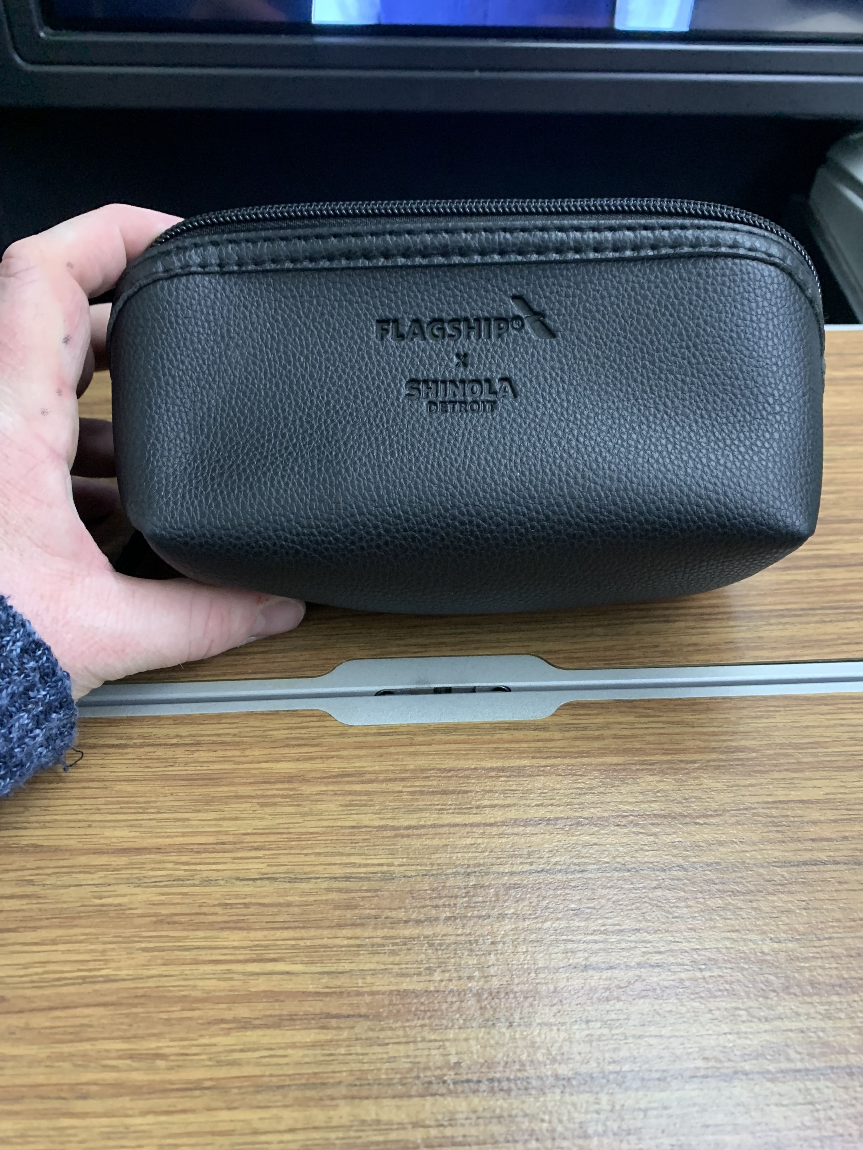 Neil Scrivener reviews American Airlines Flagship Business from Charlotte (NC) to London Heathrow on AA732 (CLT to LHR), on the Boeing 777-200.