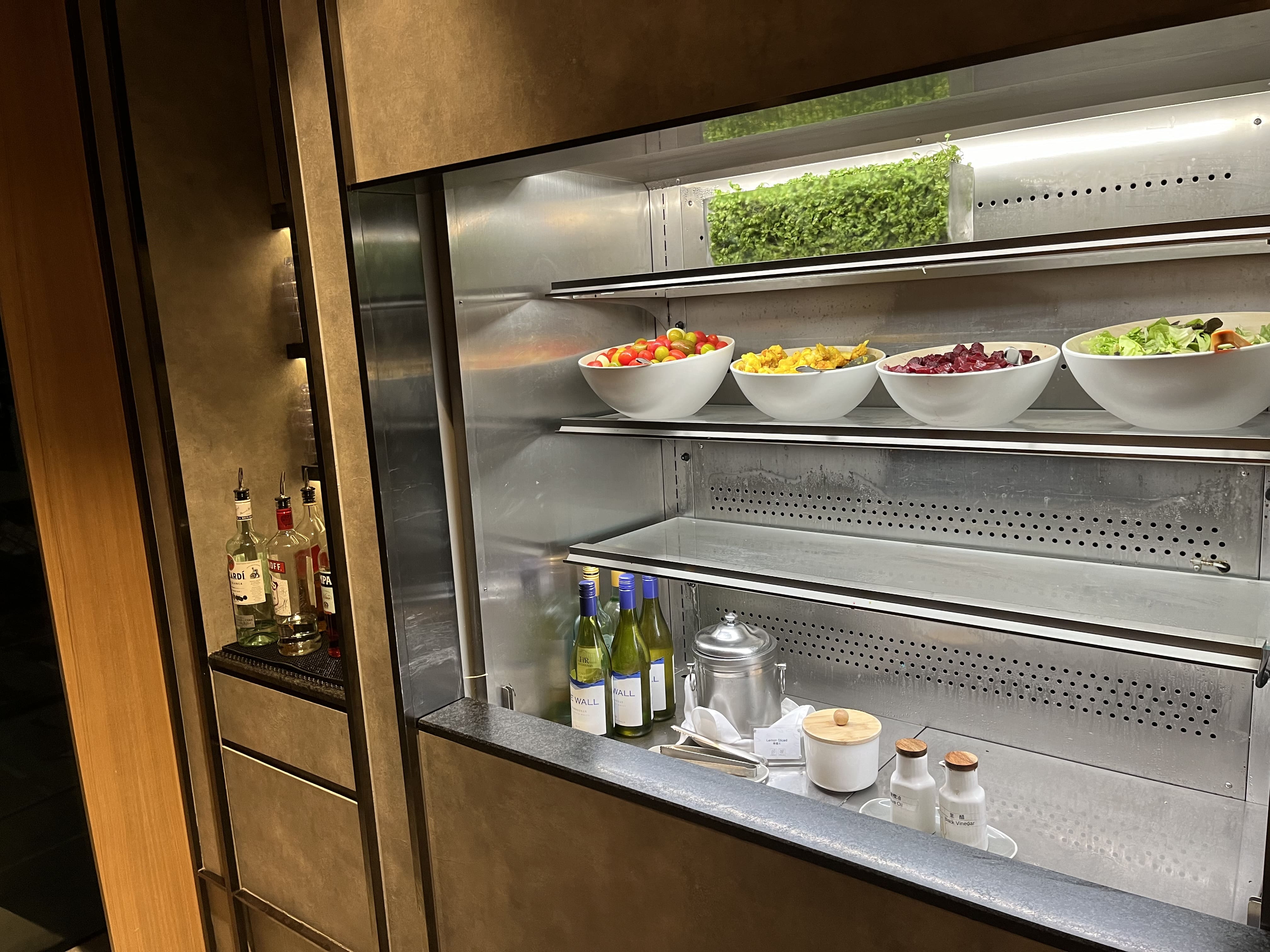 Neil Scrivener reviews the Plaza Premium Lounge by Gate 35 in Hong Kong's International Airport (HKG).