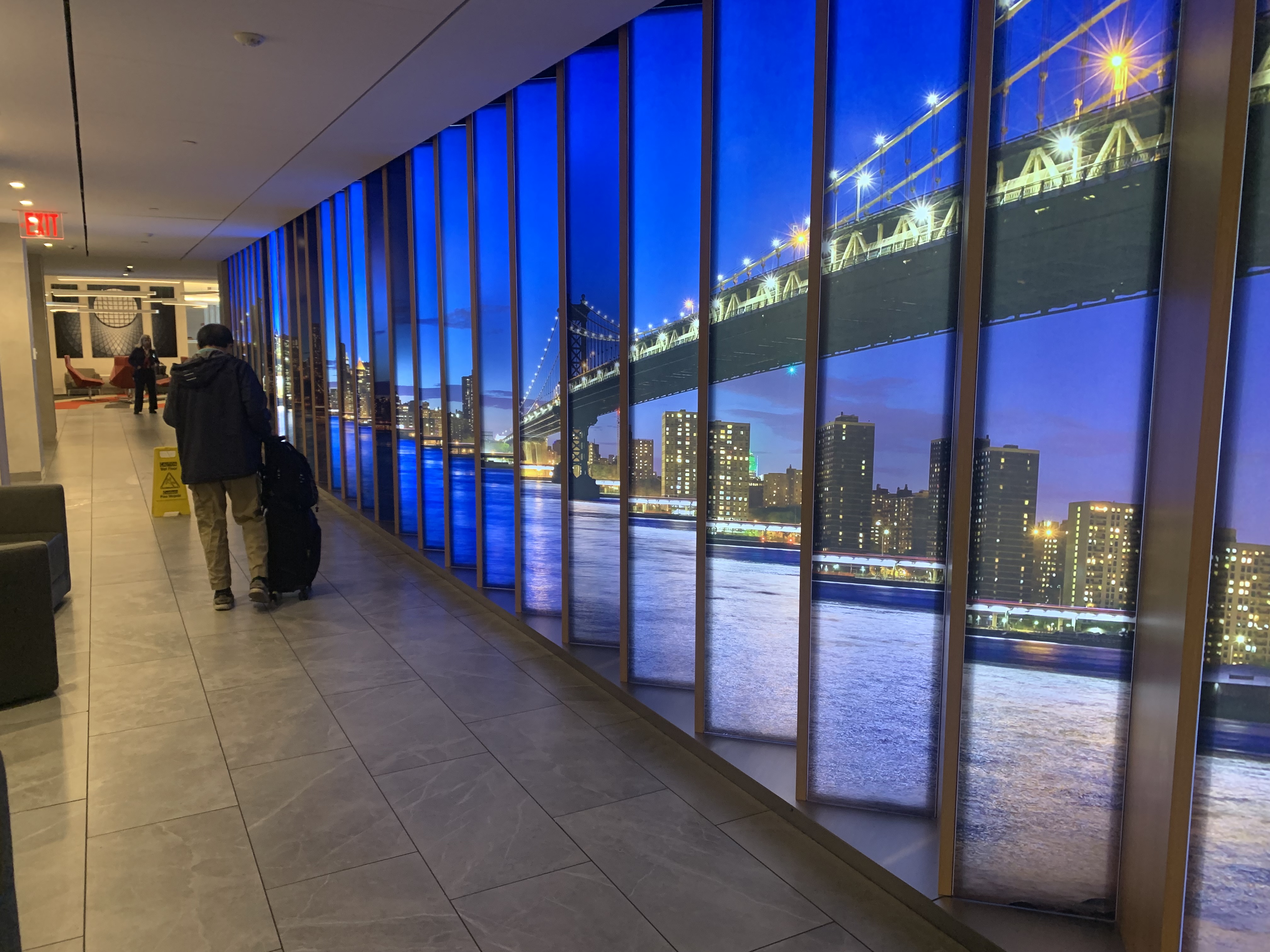 Neil Scrivener reviews The Greenwich Lounge in JFK's Terminal 8 (New York), available to those traveling Business Class.