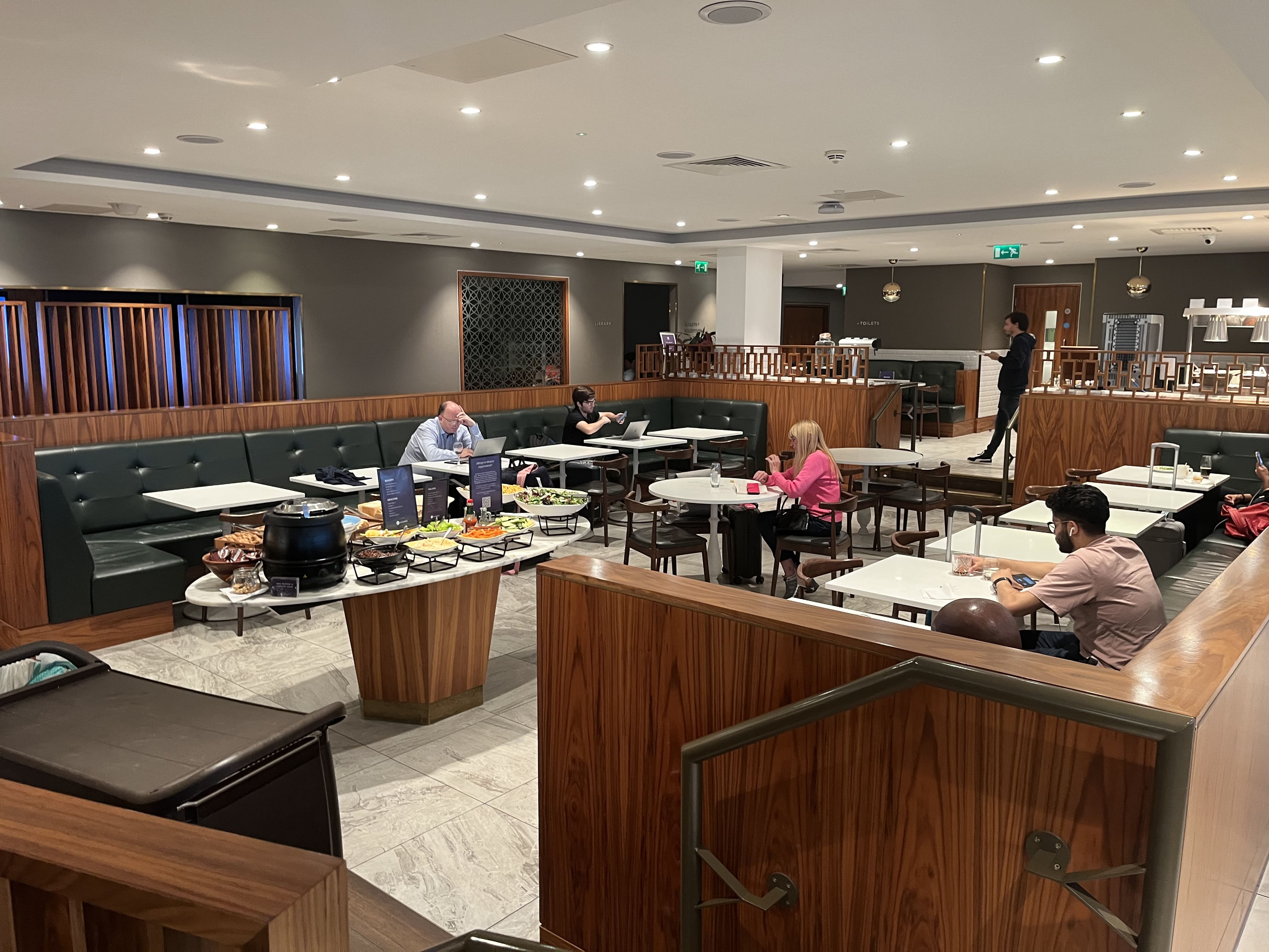 Neil Scrivener reviews the No1 Lounge in Gatwick's Airport, accessed via Priority Pass.