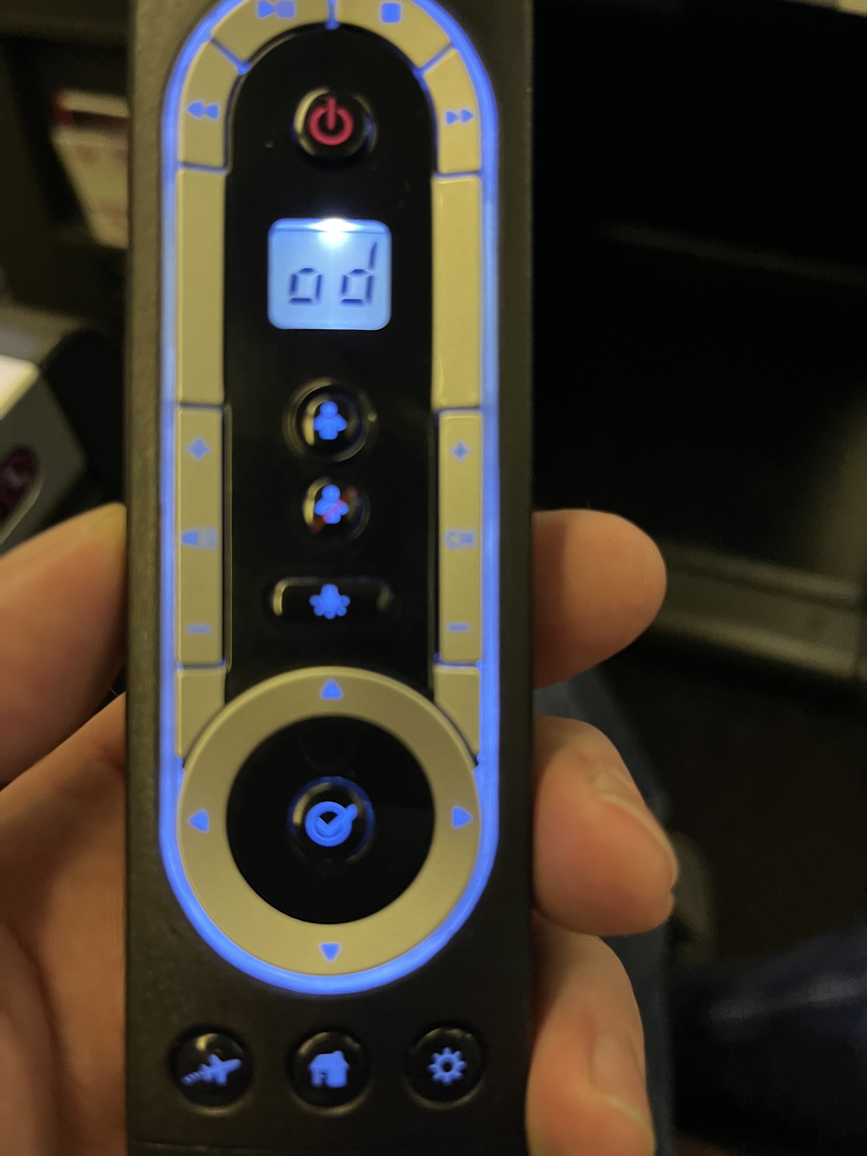 Neil Scrivener reviews Japan Airlines (JAL) flights JL35 and JL38 from Tokyo to Singapore and back on the Boeing 767-300ER in Business Class.