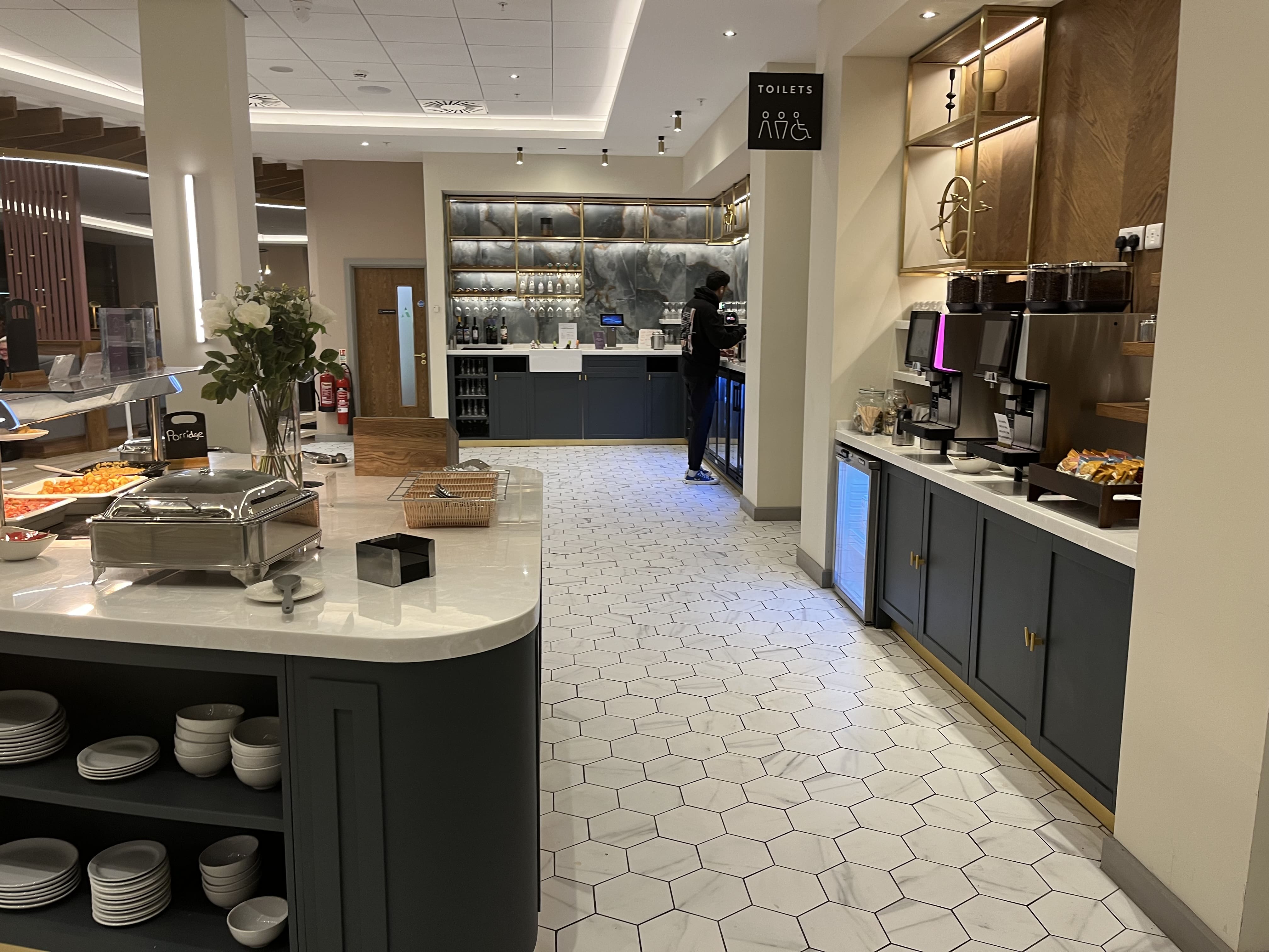 Neil Scrivener reviews the Aspire Lounge in Belfast's City Airport, accessed via British Airways (or Priority Pass).