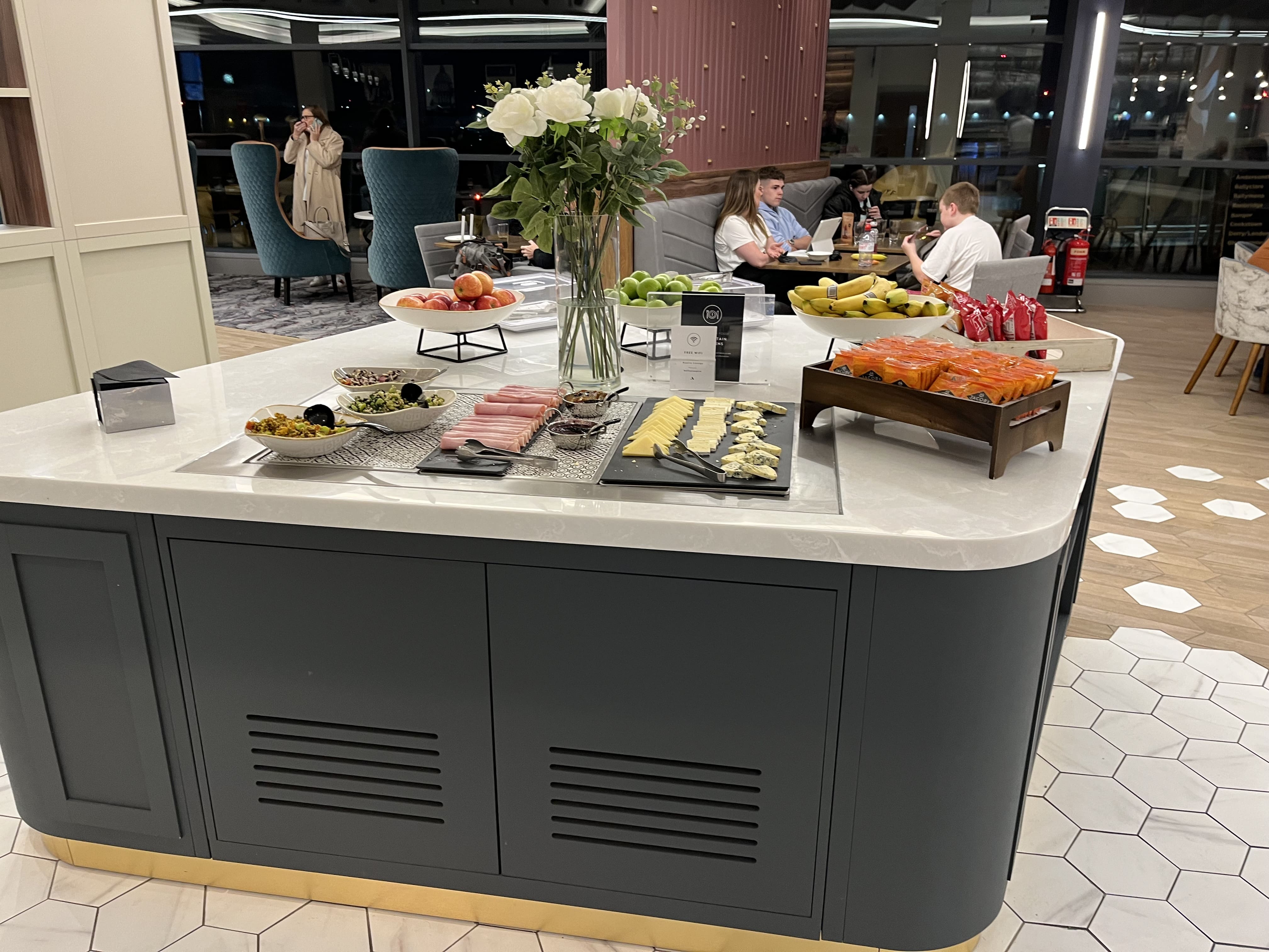 Neil Scrivener reviews the Aspire Lounge in Belfast's City Airport, accessed via British Airways (or Priority Pass).