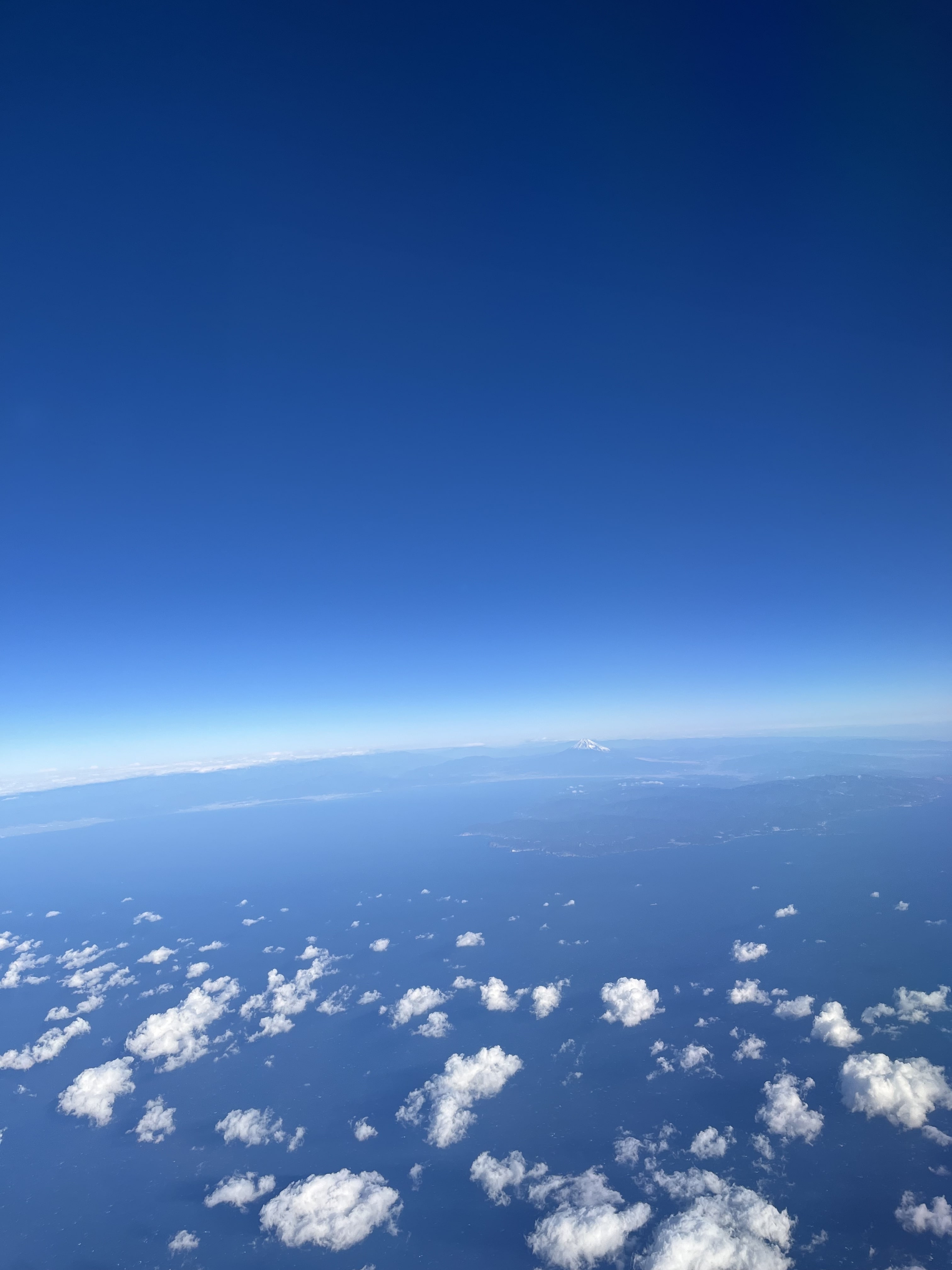 Neil Scrivener reviews Japan Airlines (JAL) flights JL35 and JL38 from Tokyo to Singapore and back on the Boeing 767-300ER in Business Class.