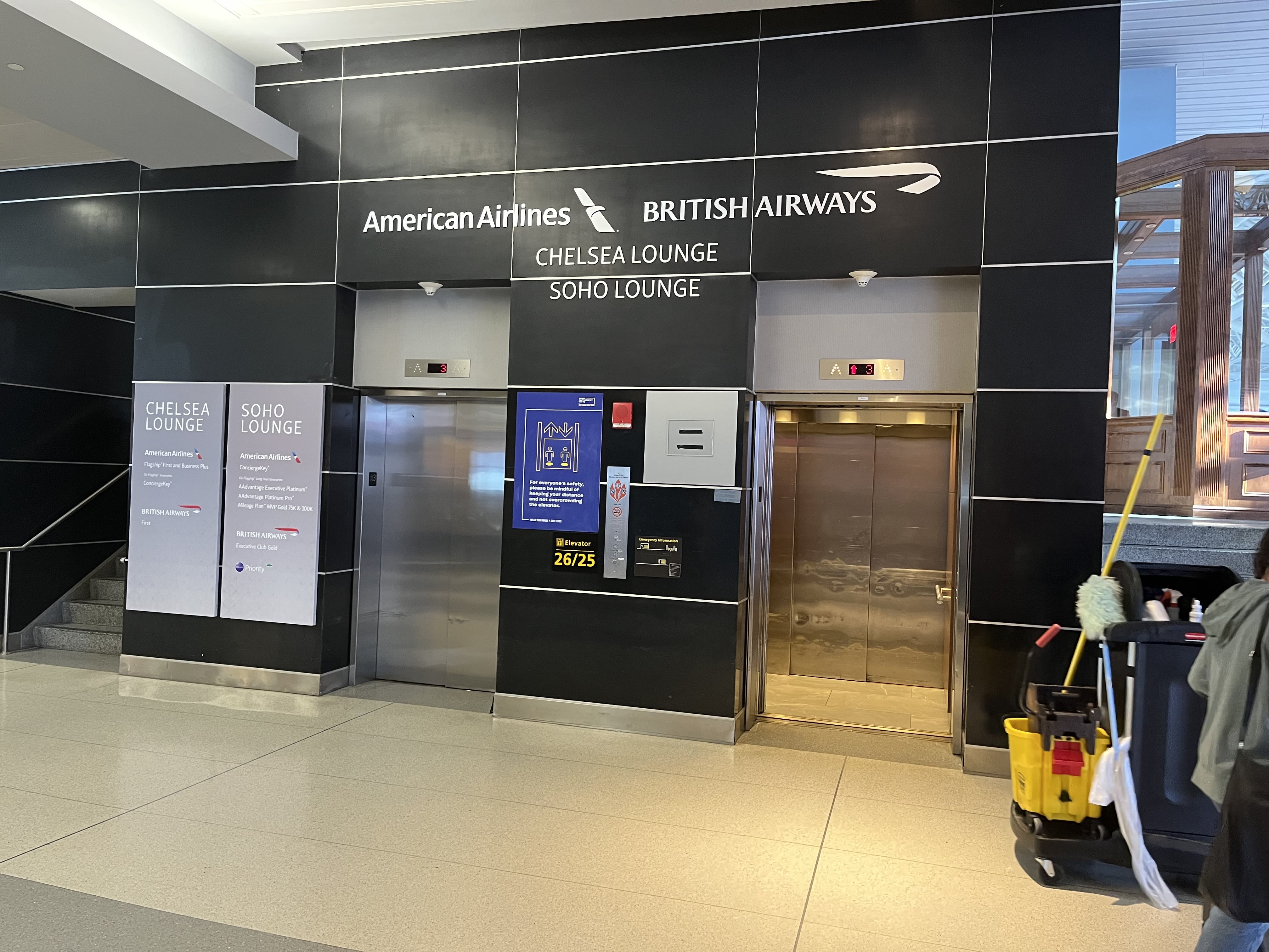 Neil Scrivener reviews the American Airlines/British Airways Soho Lounge in JFK's Terminal 8 - New York John F Kennedy Airport.