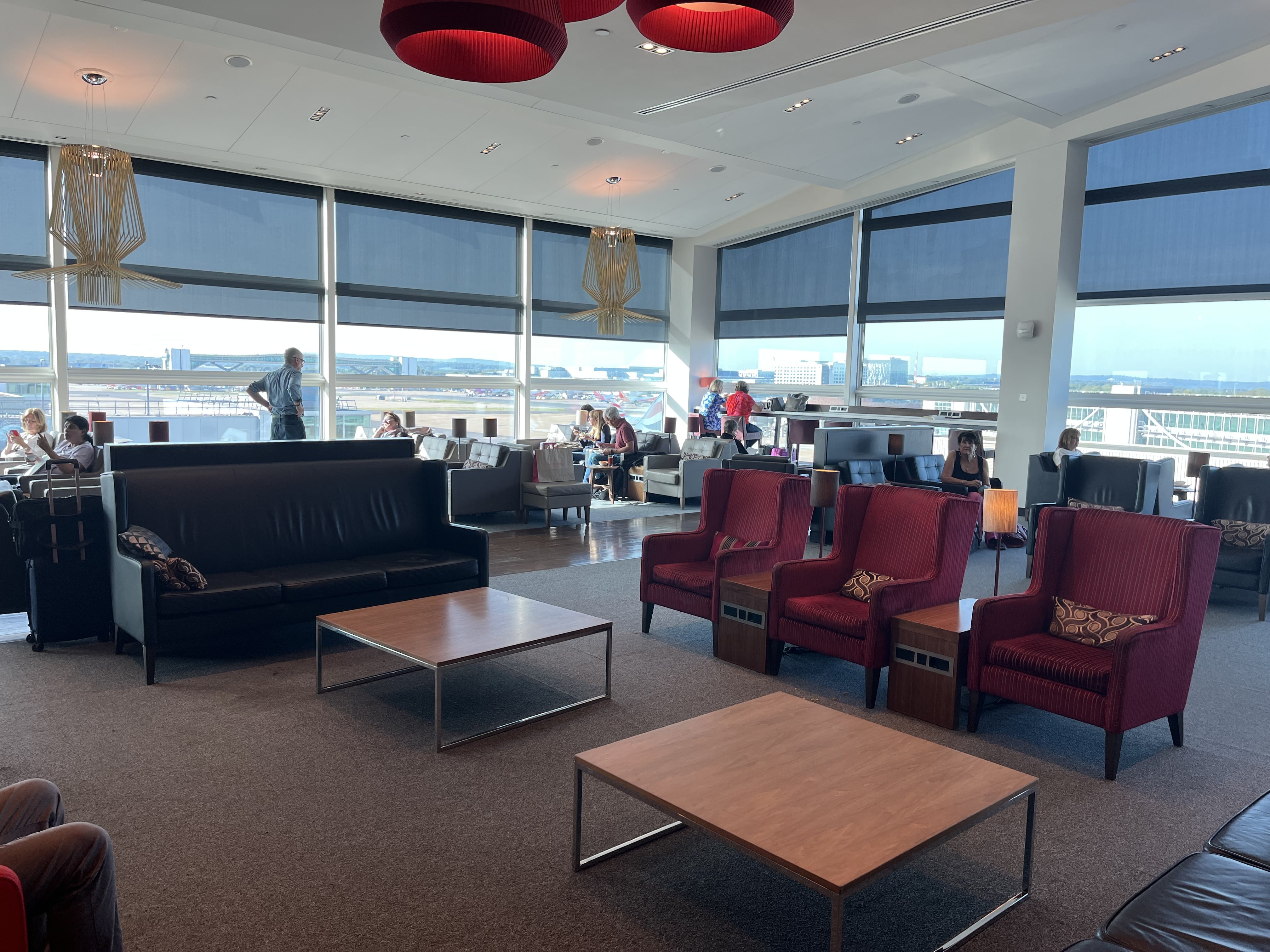 Neil Scrivener reviews the British Airways First and Business Class at Gatwick Airport's South Terminal - available to Club World and OneWorld passengers.