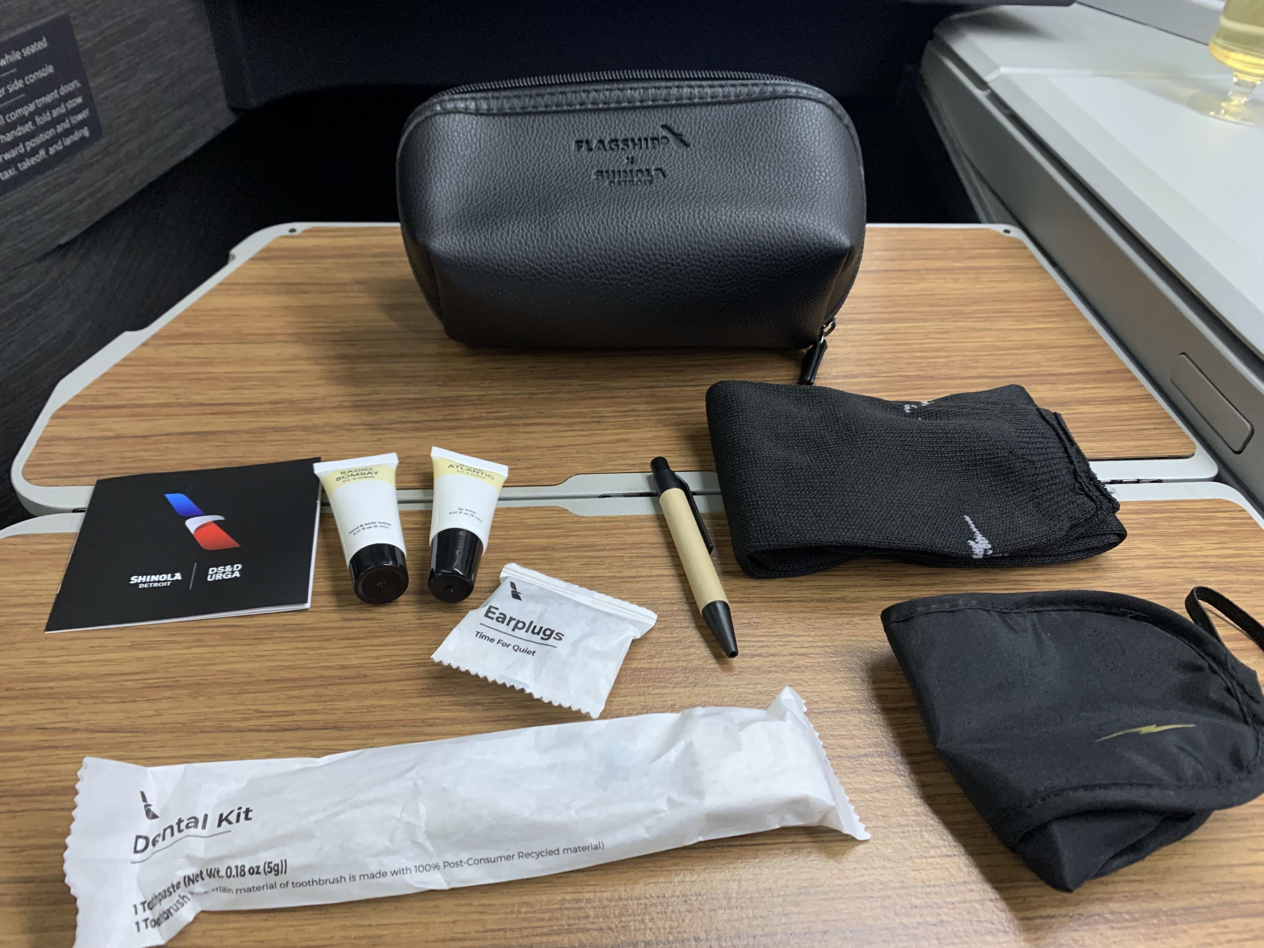 Neil Scrivener reviews American Airlines Flagship Business from Charlotte (NC) to London Heathrow on AA732 (CLT to LHR), on the Boeing 777-200.