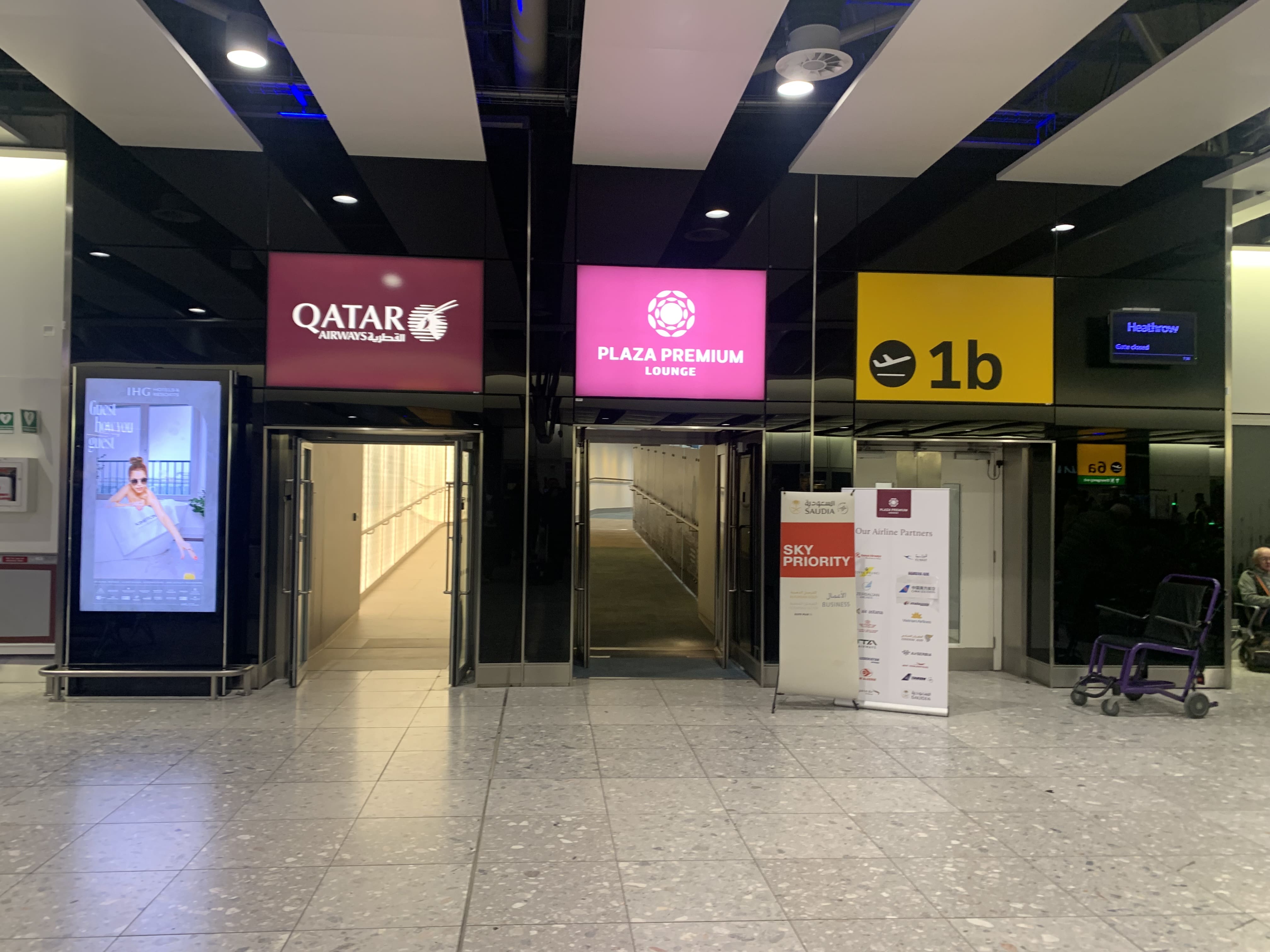Neil Scrivener reviews the Qatar Airways Premium Lounge, in Heathrow's Terminal 4 - accessed through flying First or Business Class.