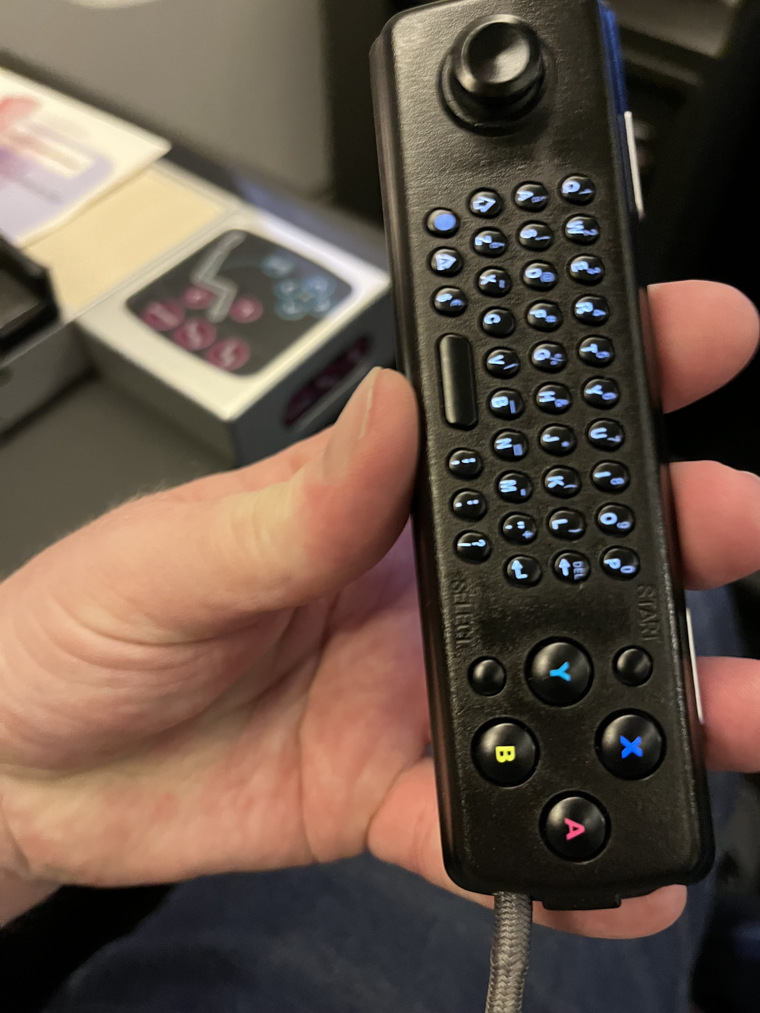 Neil Scrivener reviews Japan Airlines (JAL) flights JL35 and JL38 from Tokyo to Singapore and back on the Boeing 767-300ER in Business Class.