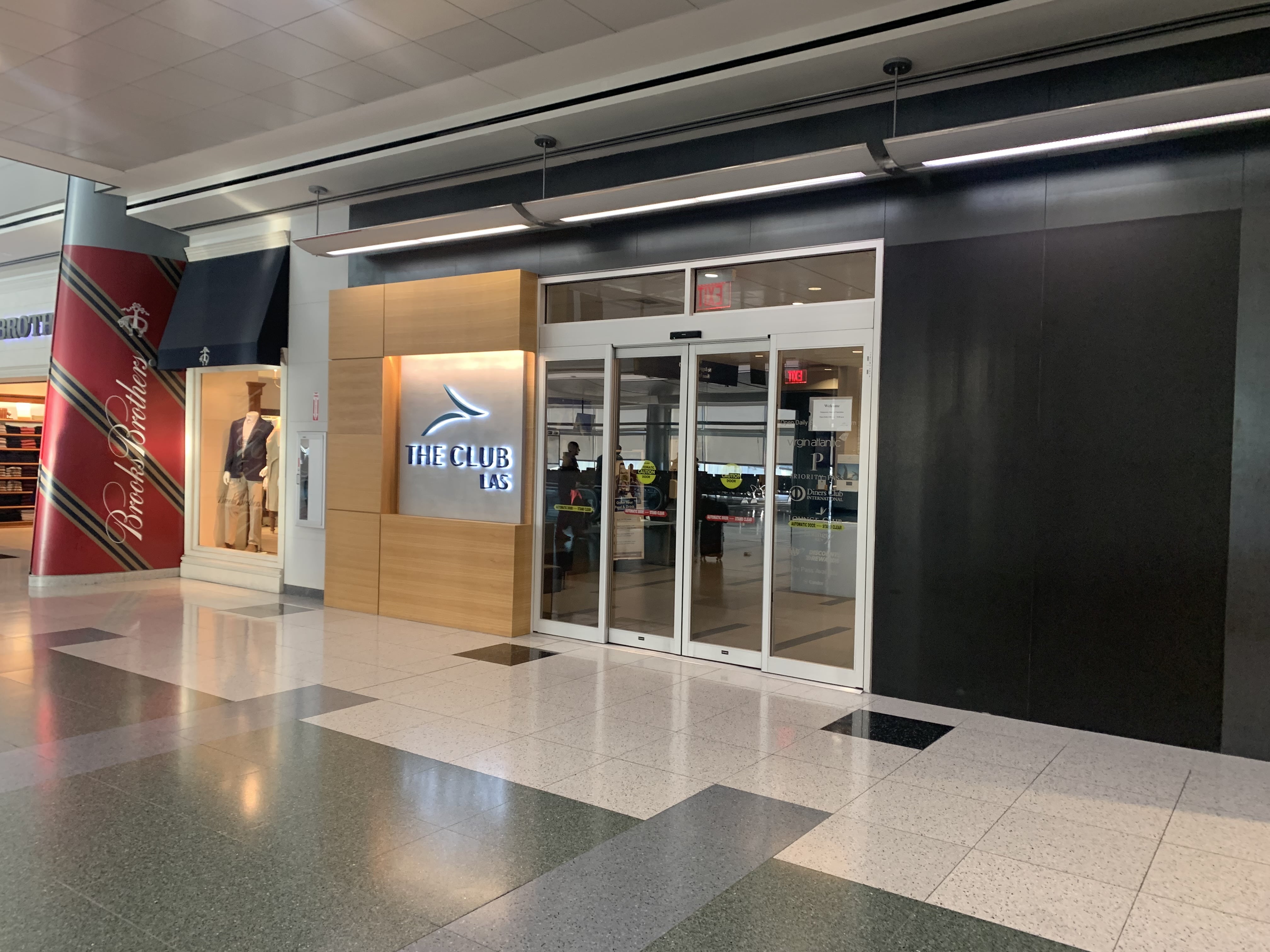 Neil Scrivener reviews The Club LAS airport lounge in Terminal 3/D-Gates of Harry Reid Airport in Las Vegas, accessed via Priority Pass.