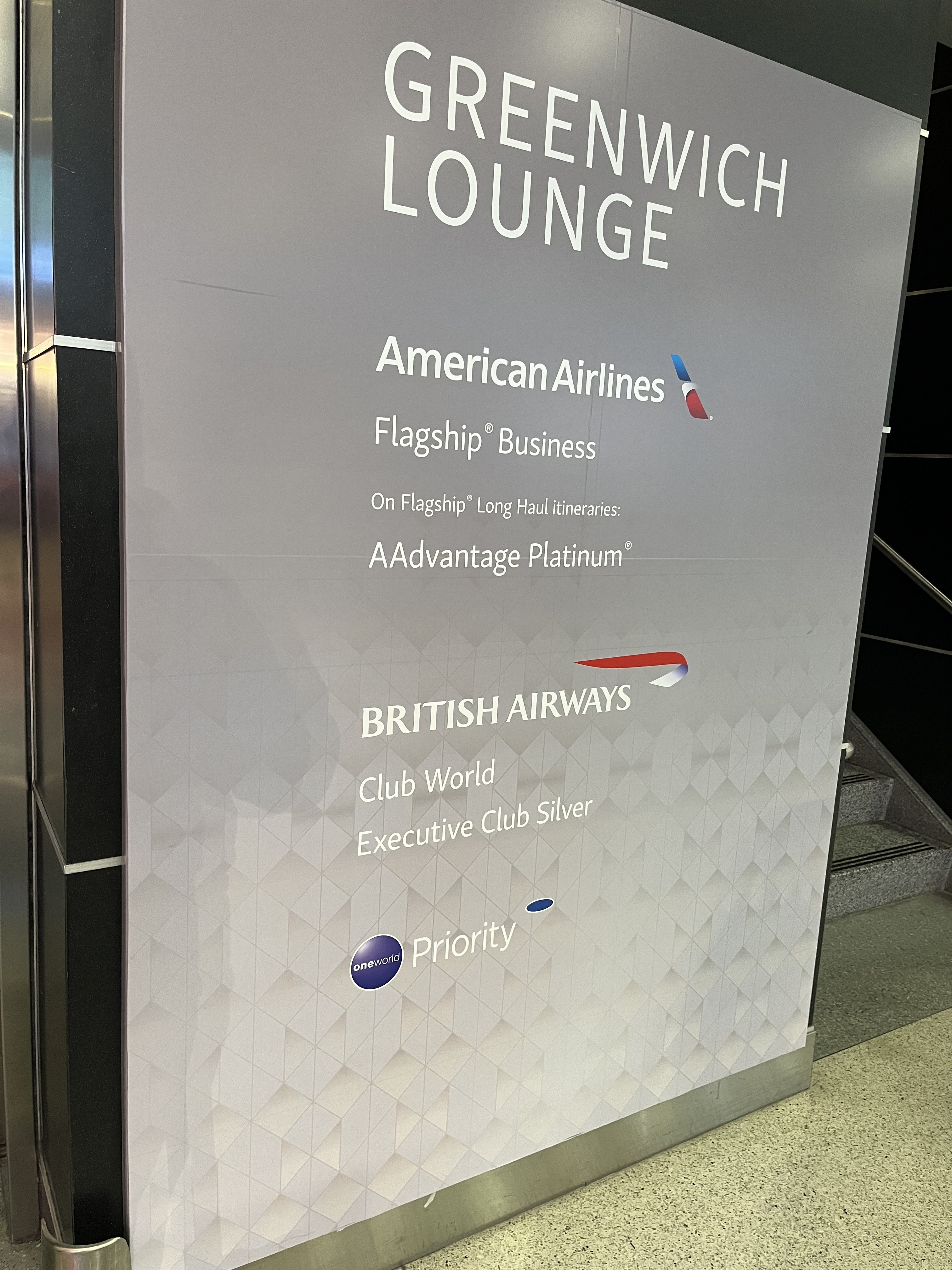Neil Scrivener reviews The Greenwich Lounge in JFK's Terminal 8 (New York), available to those traveling Business Class.