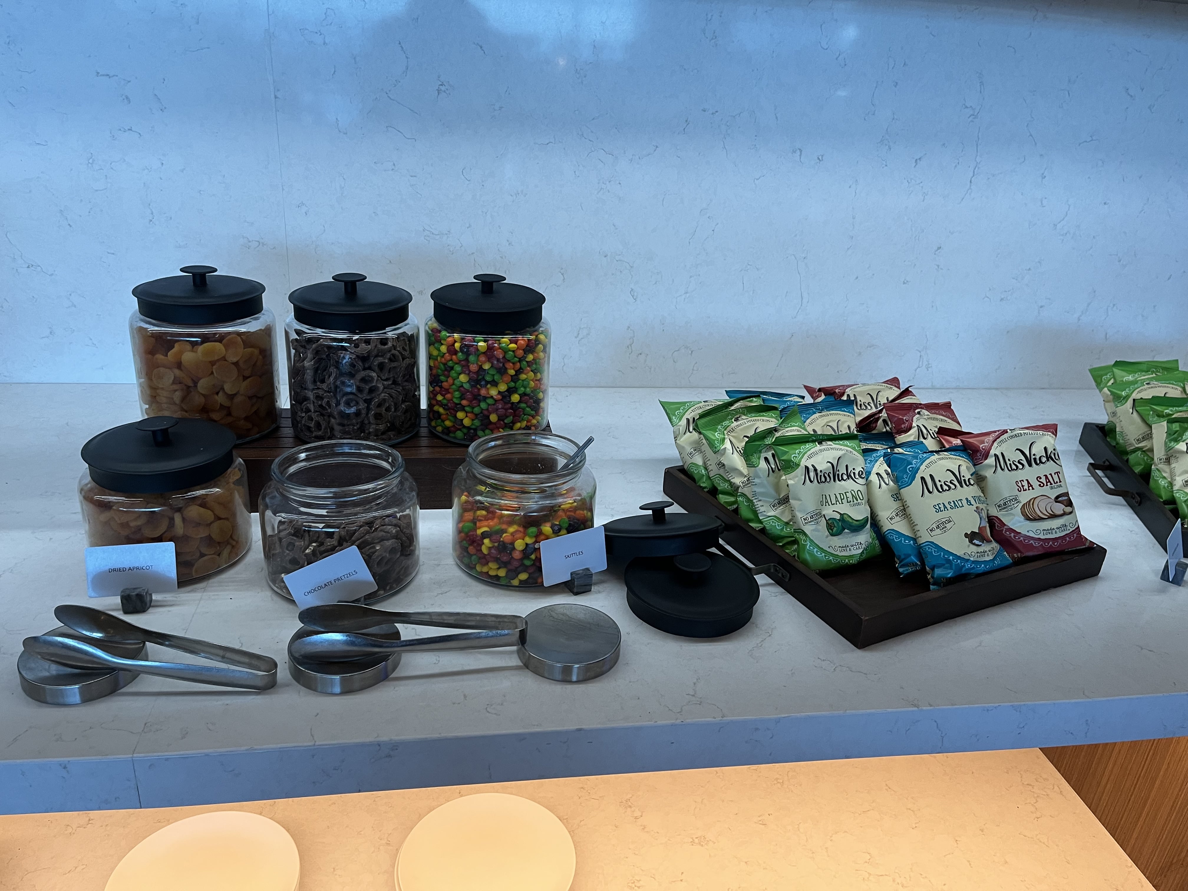 Neil Scrivener reviews the American Airlines/British Airways Soho Lounge in JFK's Terminal 8 - New York John F Kennedy Airport.