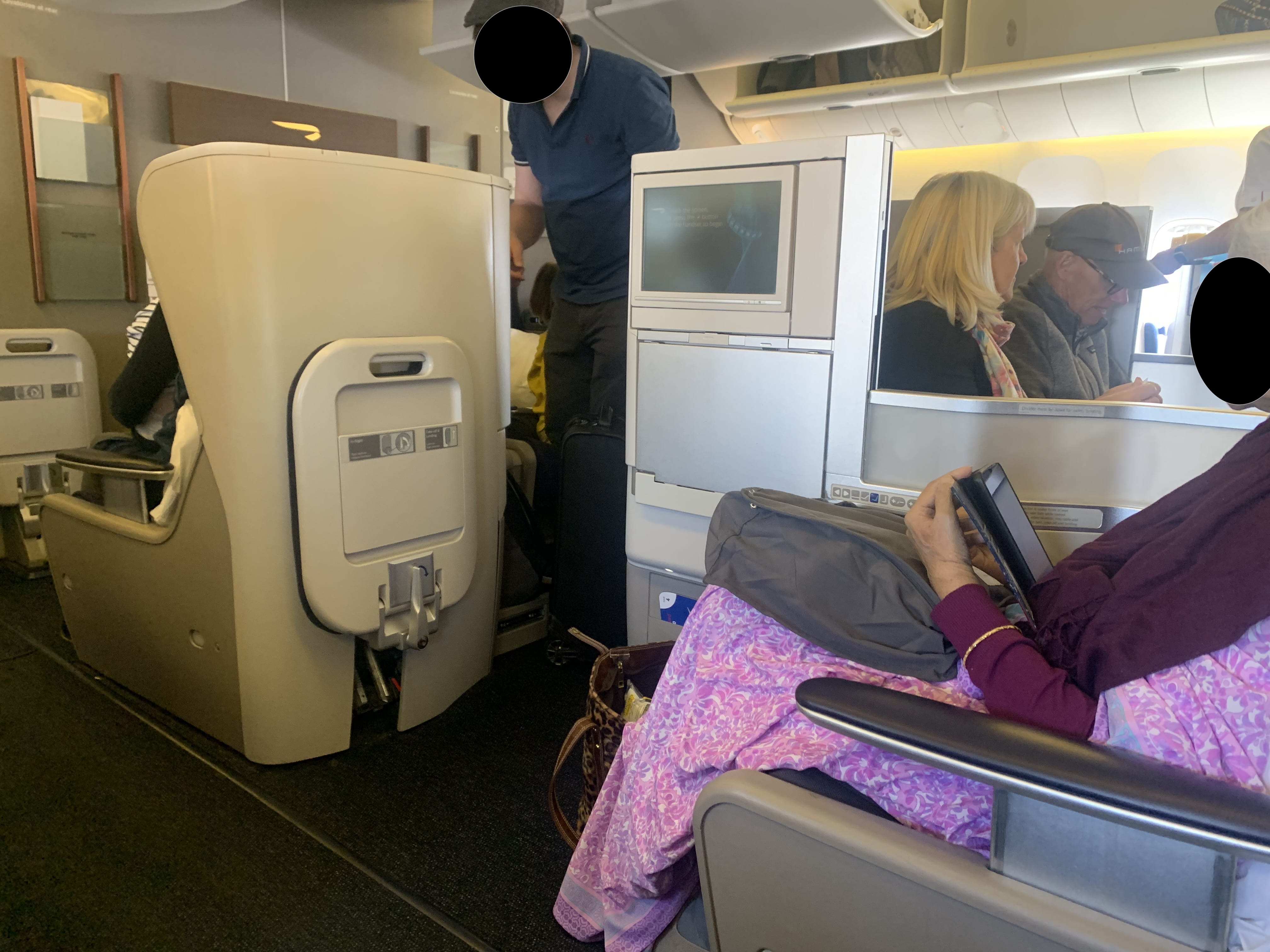 Neil Scrivener reviews British Airways Club World (Business Class) on BA67 from Heathrow to Philadelphia on the Boeing 777-300.