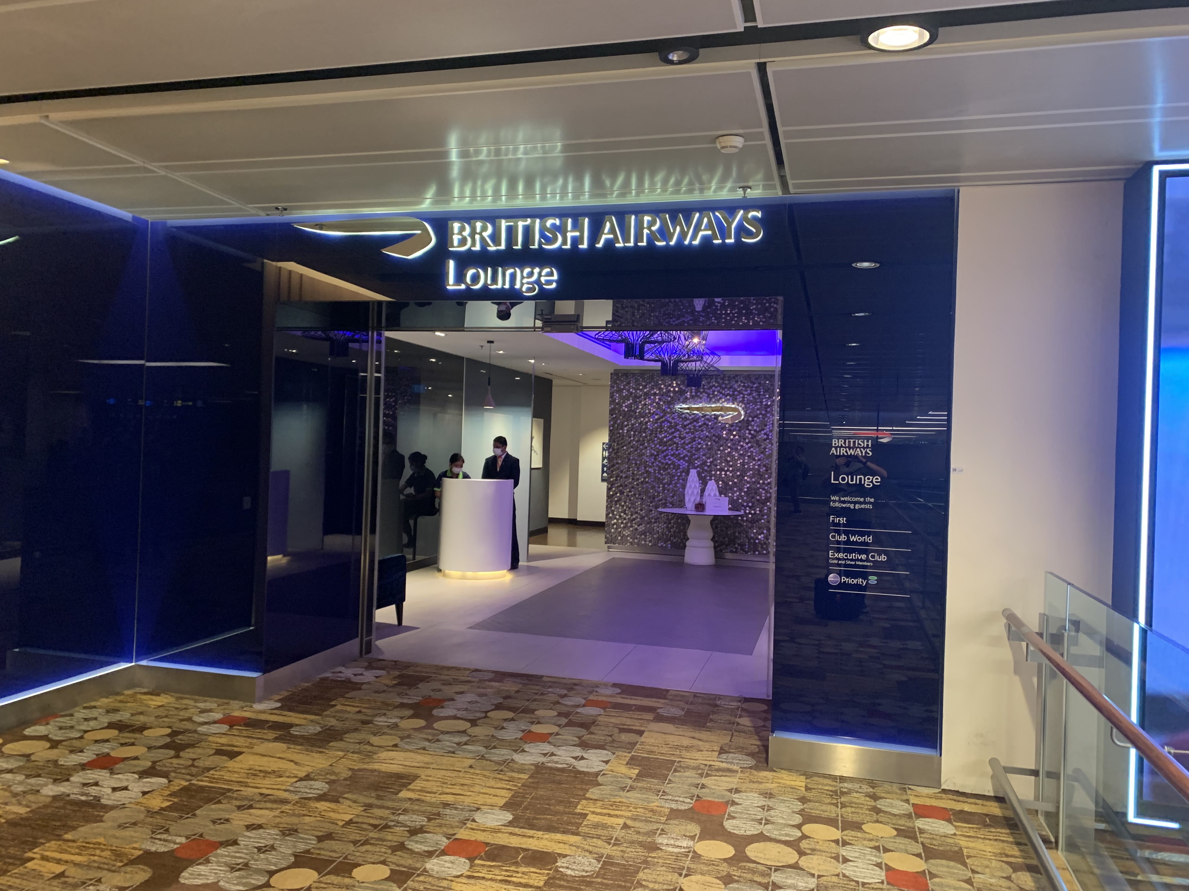 Neil Scrivener reviews the British Airways Lounge in Terminal 1 of Singapore's Changi Airport. 