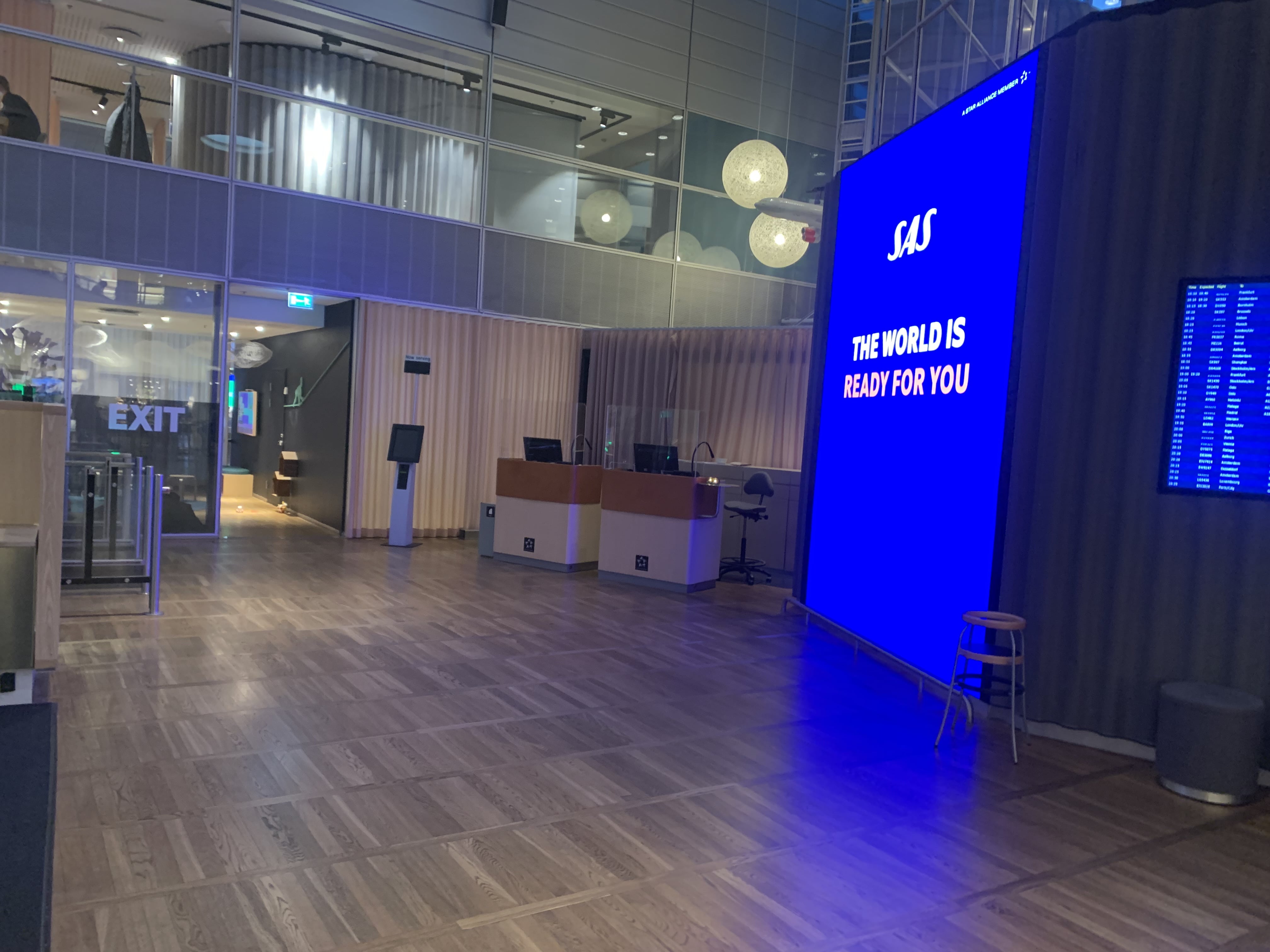 Neil Scrivener reviews the SAS (Scandinavian Airlines) Business Class Lounge in Copenhagen's Kastrup Airport (CPH).