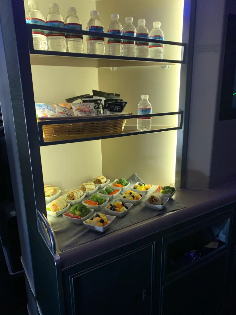 Neil Scrivener reviews American Airlines Flagship Business from Charlotte (NC) to London Heathrow on AA732 (CLT to LHR), on the Boeing 777-200.