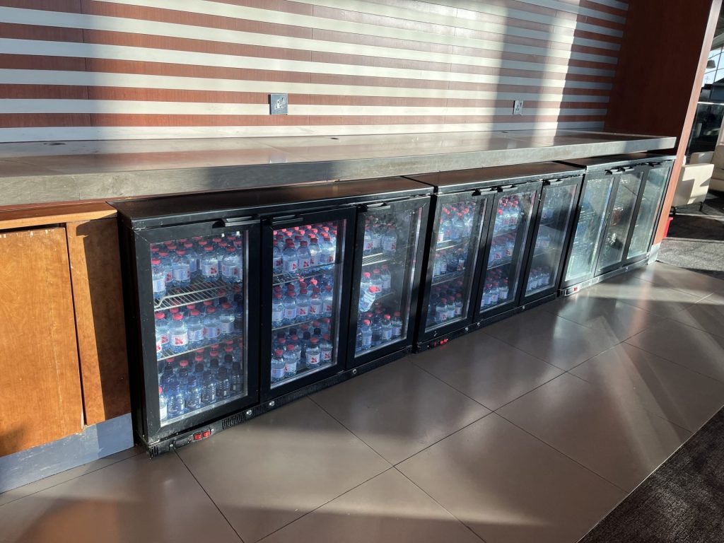 Neil Scrivener reviews the Royal Jordanian Crown Lounge in Amman's Queen Alia International Airport, accessed by through OneWorld membership or flying Business Class.